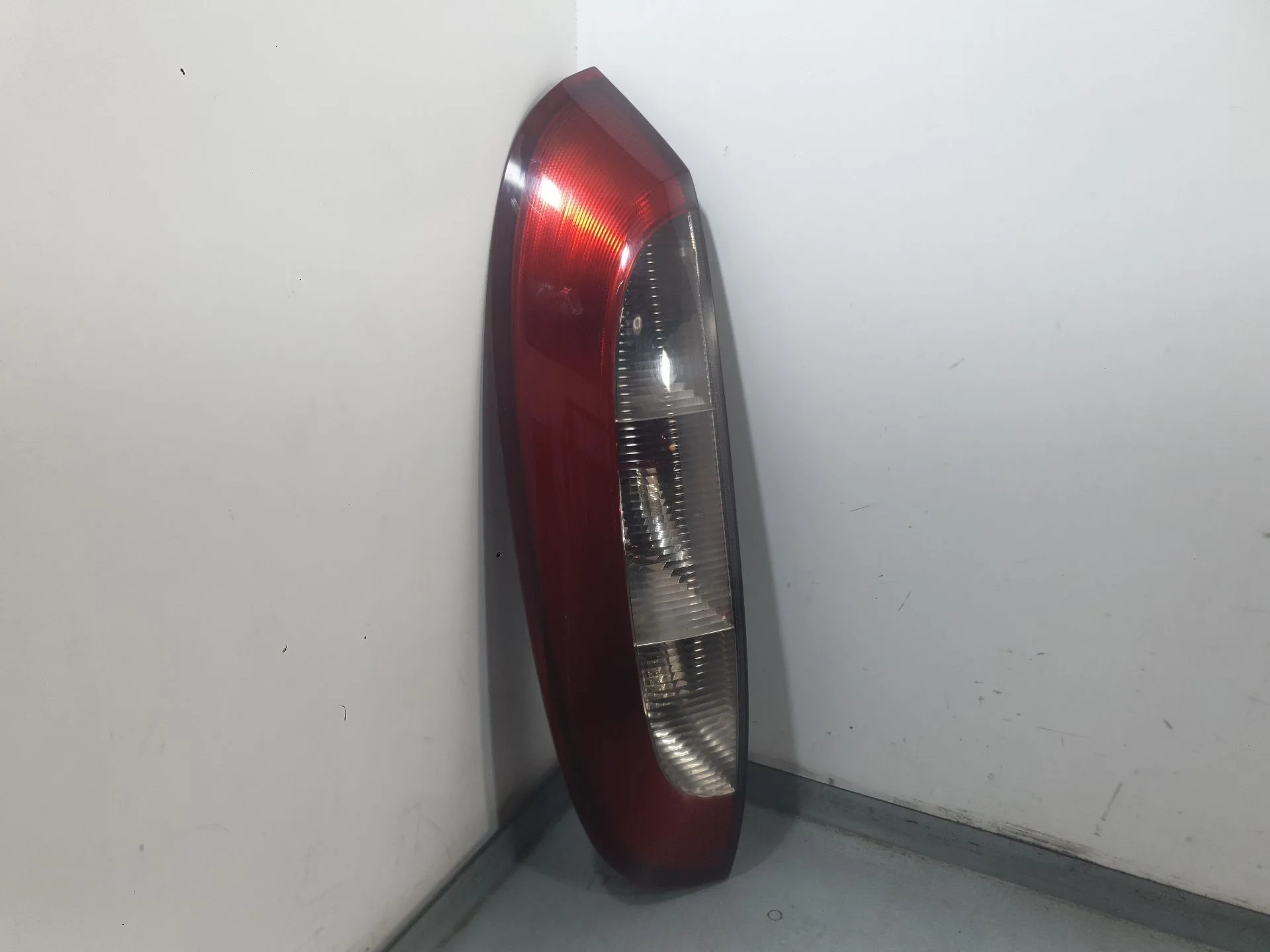 Piloto Trasero Izquierdo para Opel Corsa C (X01)