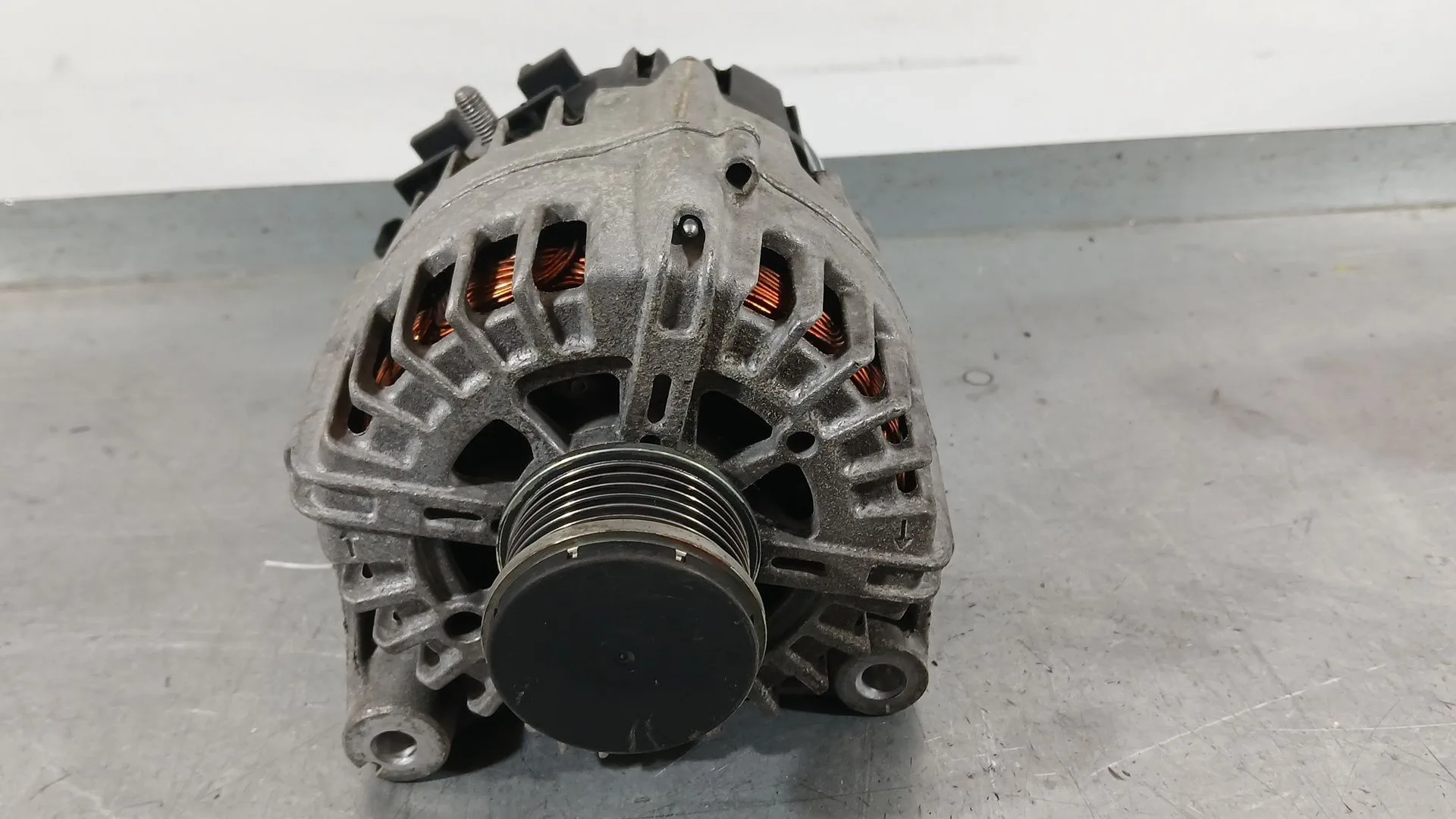 Alternador para Bmw 1 (F20)