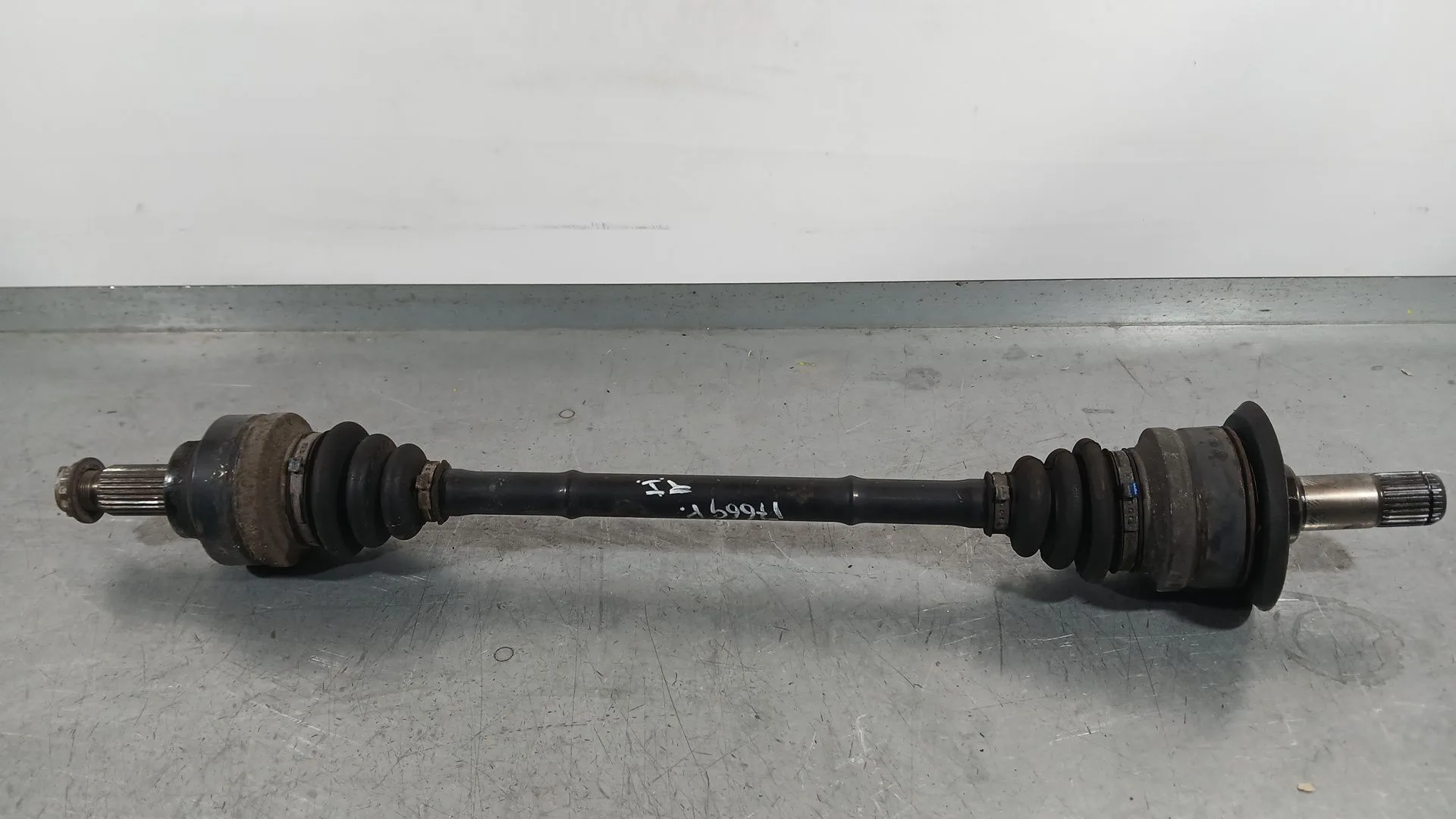 Transmision Trasera Izquierda para Bmw 1 (F20)