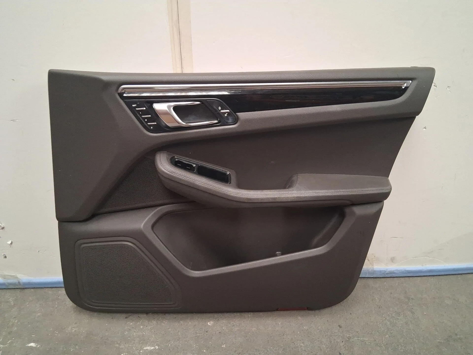 Guarnecido Puerta Delantera Derecha para Porsche Macan (95B)