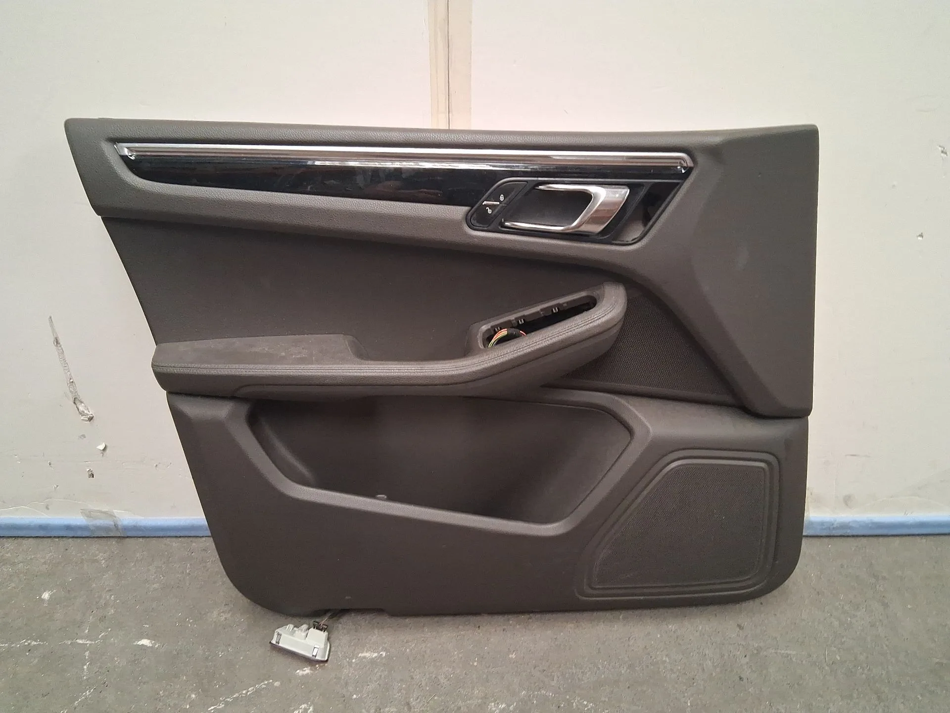 Guarnecido Puerta Delantera Izquierda para Porsche Macan (95B)