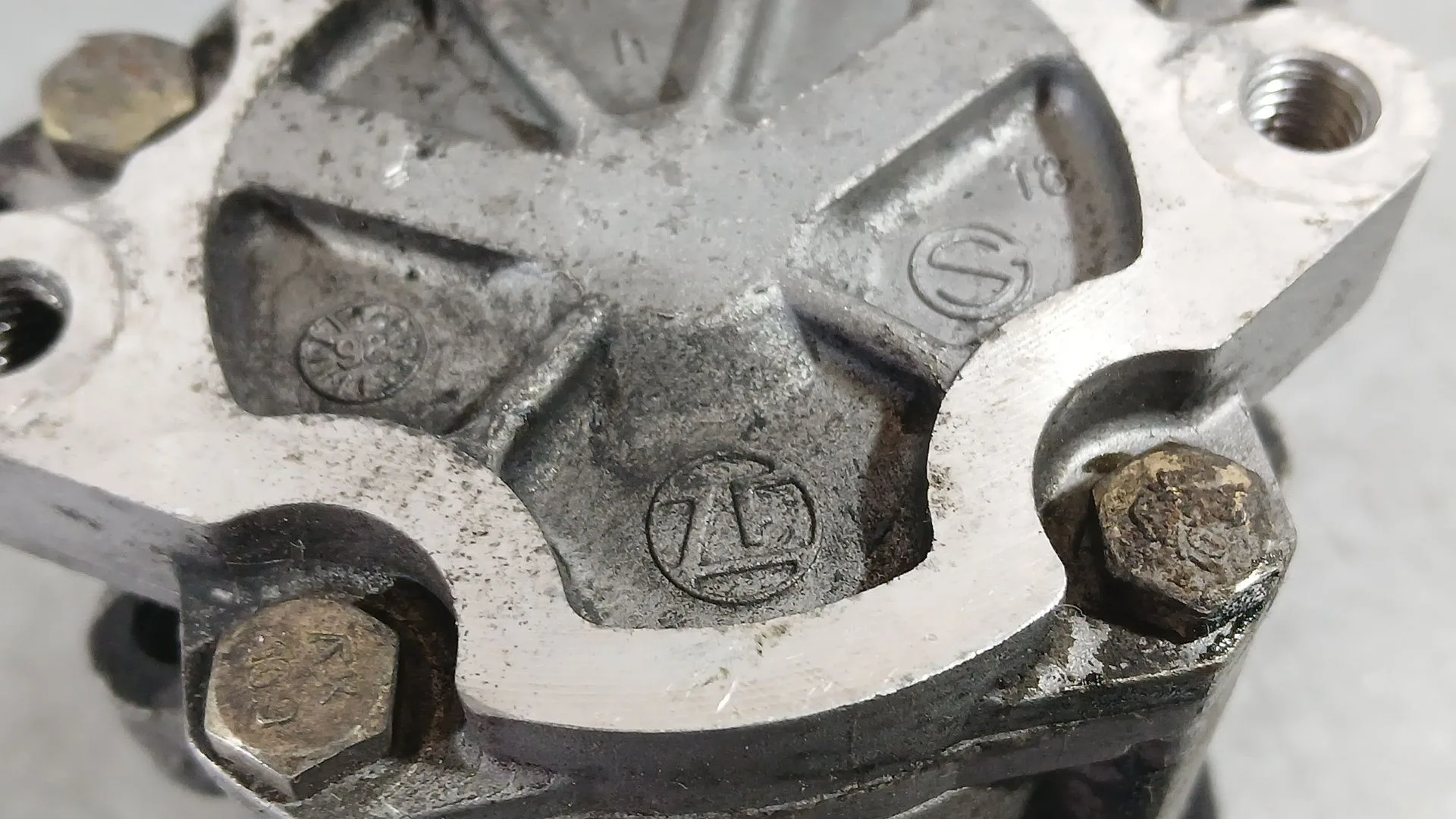 Bomba Direccion para Seat Toledo I (1L2)