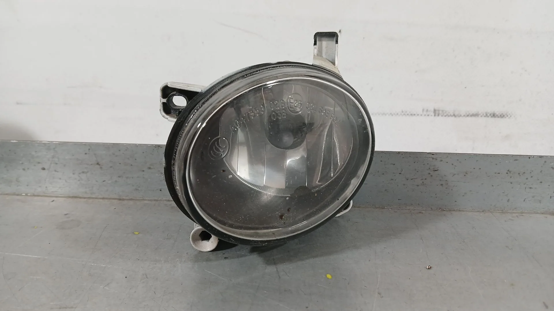 Faro Antiniebla Izquierdo para Audi Q5 (8Rb)