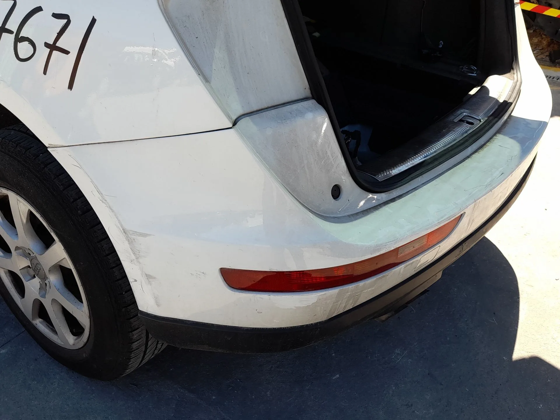 Paragolpes Trasero para Audi Q5 (8Rb)