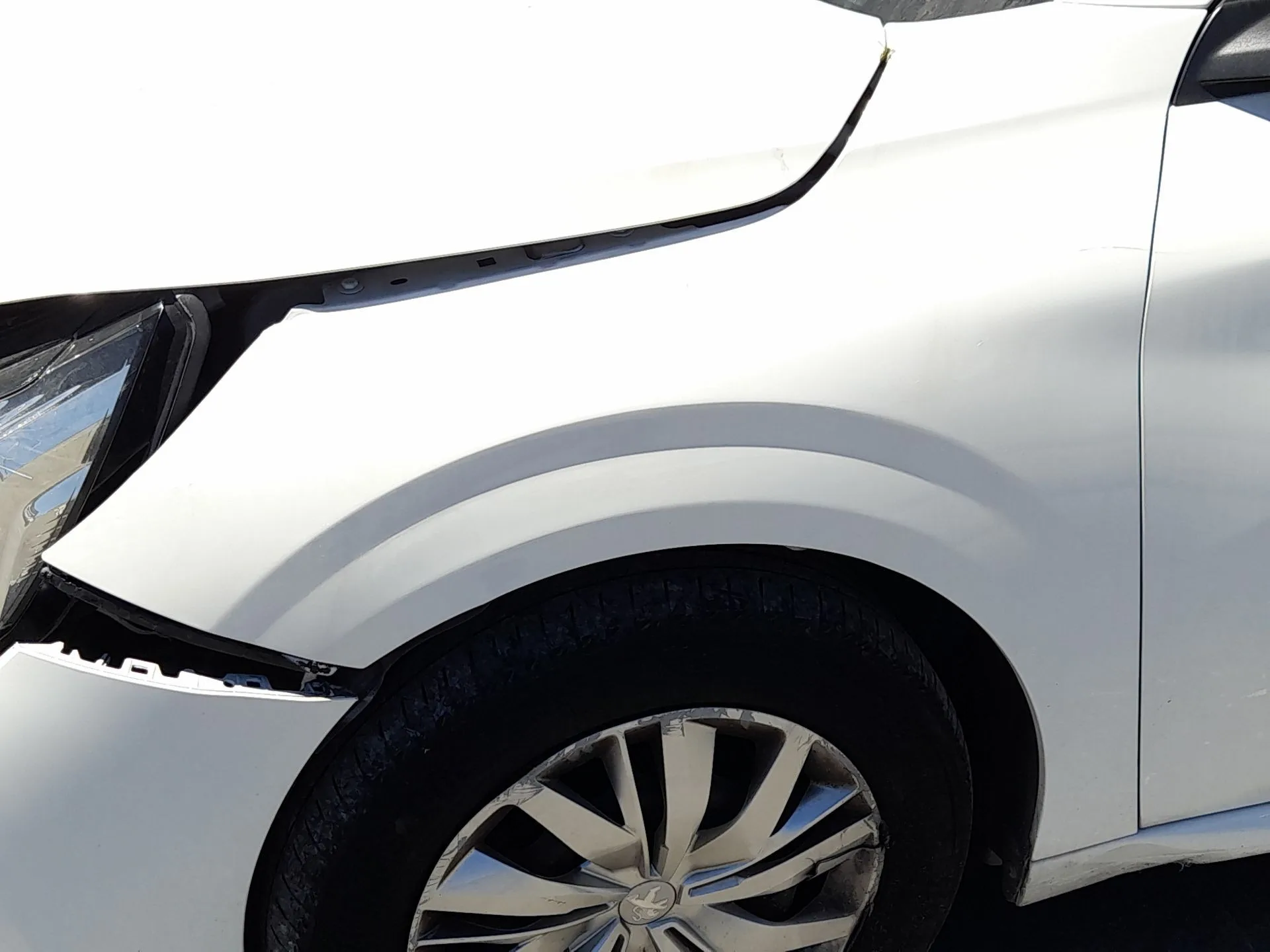 Aleta Delantera Izquierda para Peugeot 208 Ii (Ub_, Up_, Uw_, Uj_)
