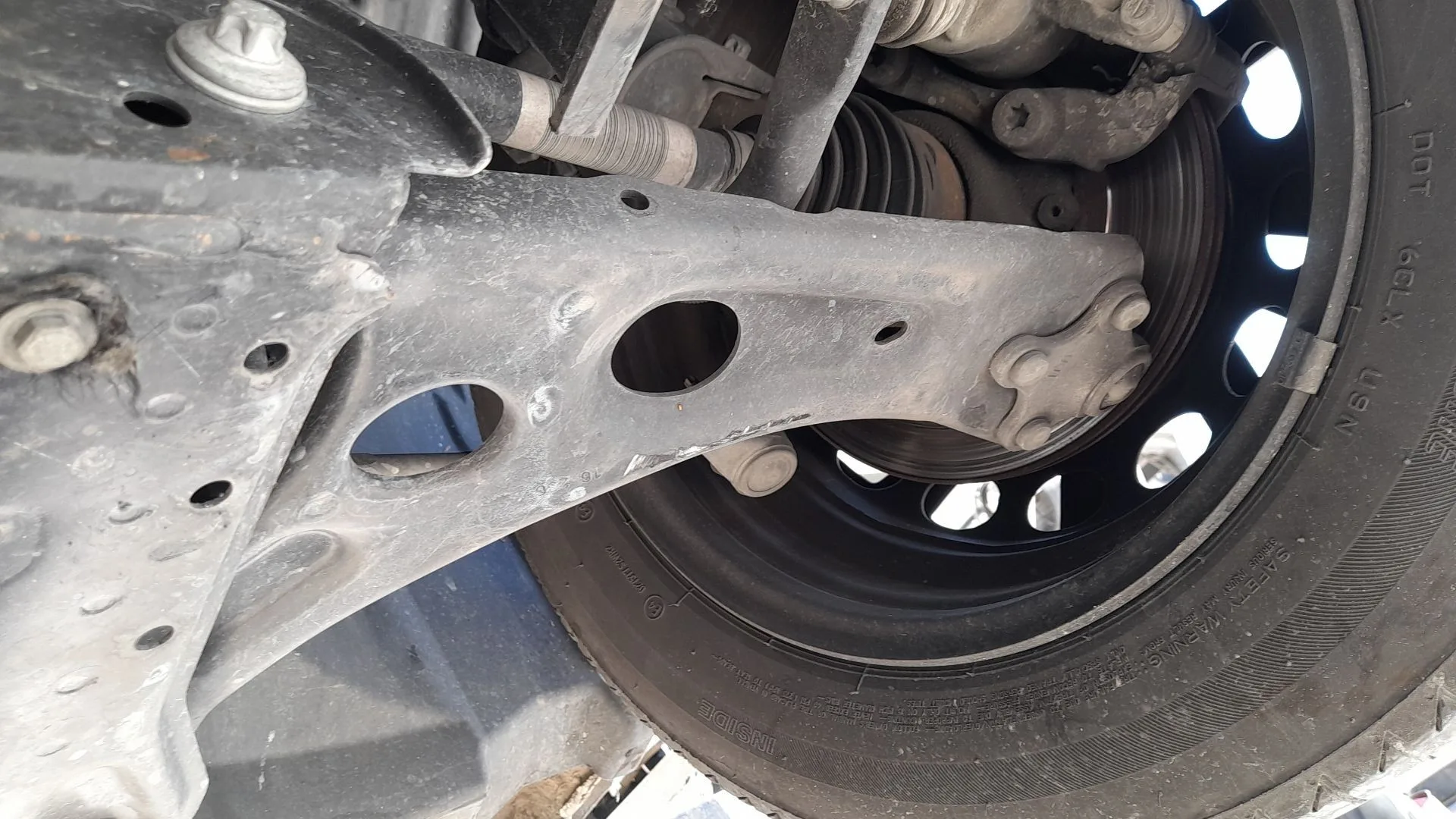 Brazo Suspension Inferior Delantero Izquierdo para Peugeot 208 Ii (Ub_, Up_, Uw_, Uj_)