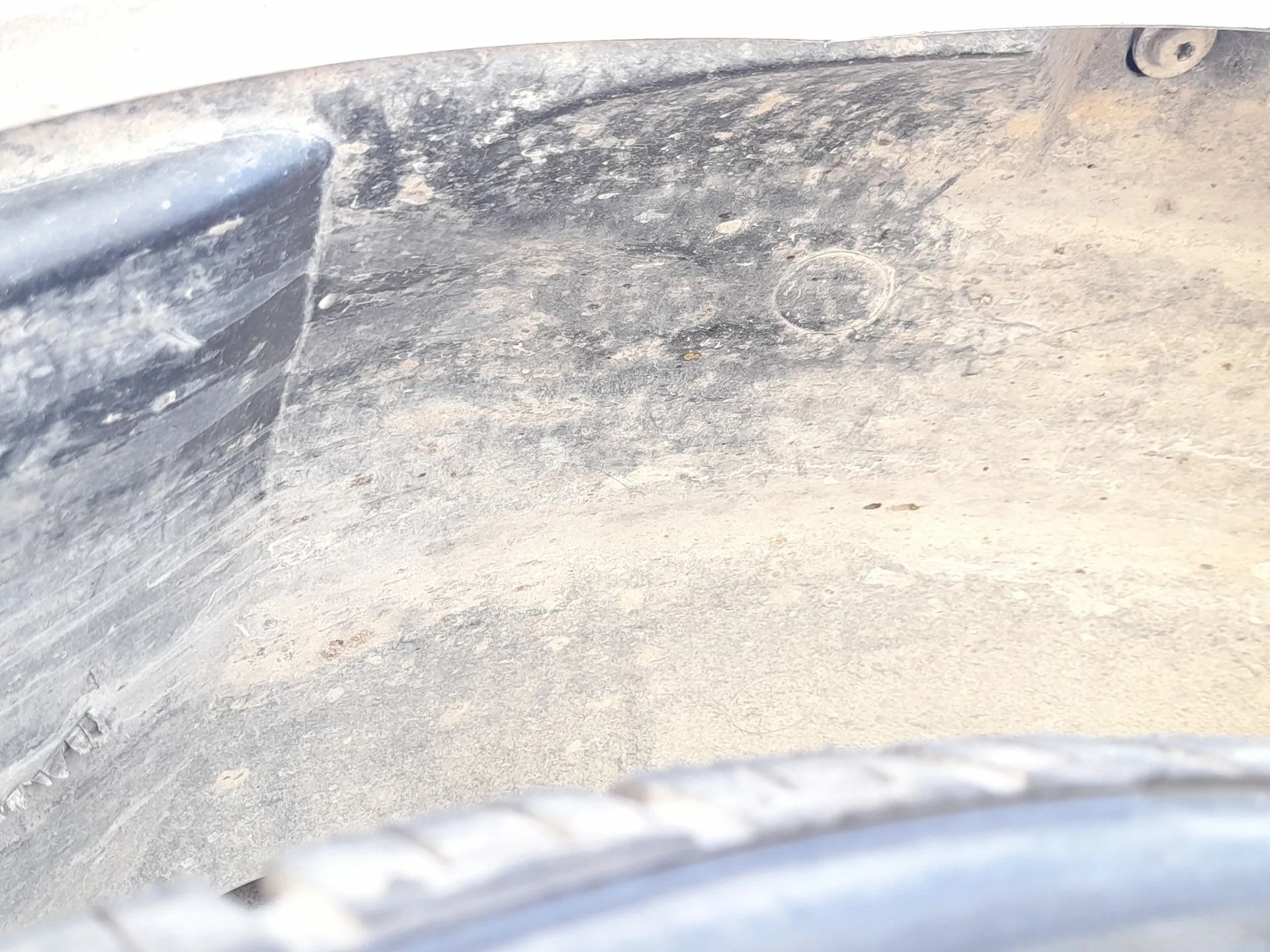 Plastico Pase Rueda Tras. Dch. para Renault Clio Iv (Bh_)