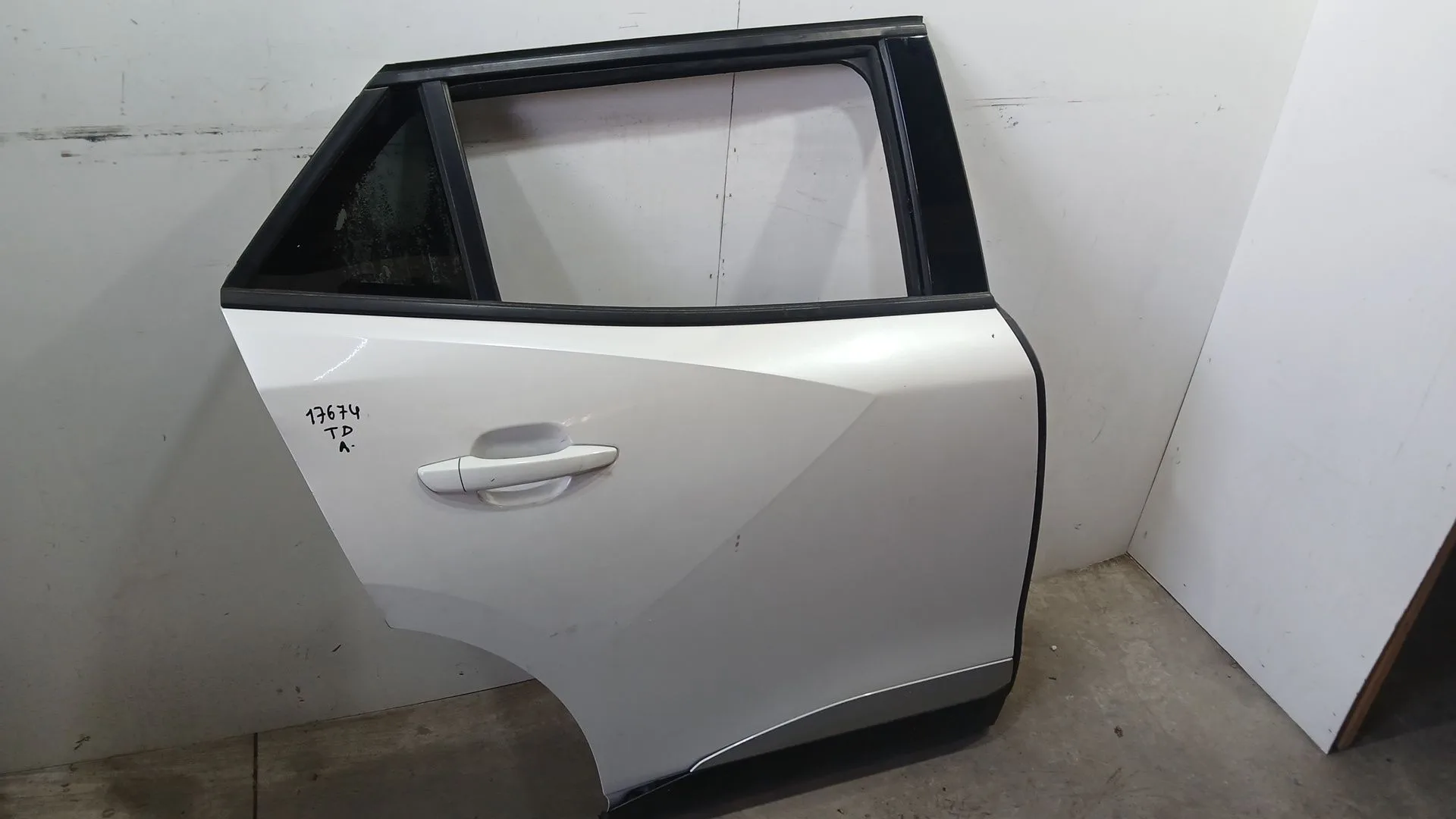 Puerta Trasera Derecha para Peugeot 2008 Ii (Ud_, Us_, Uy_, Uj_, Ur_, Uc_)