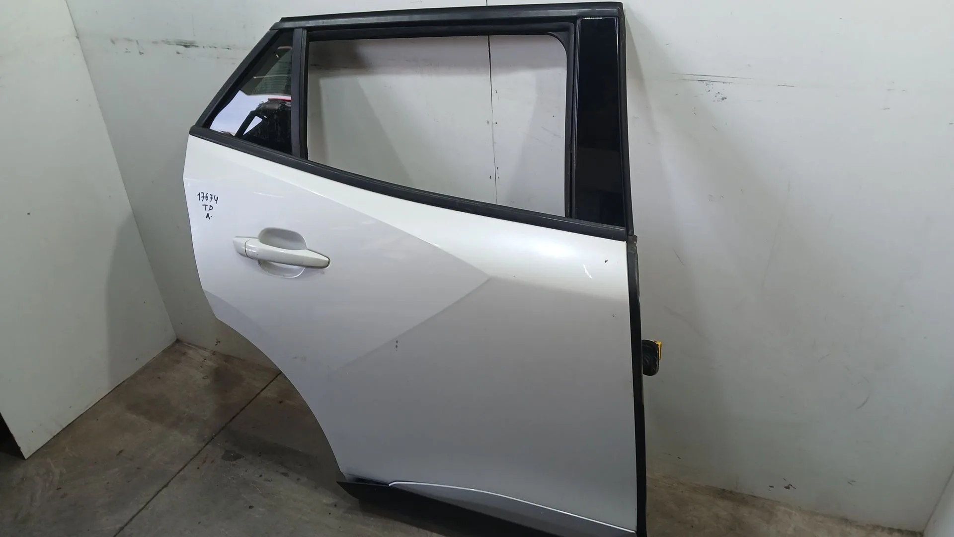 Puerta Trasera Derecha para Peugeot 2008 Ii (Ud_, Us_, Uy_, Uj_, Ur_, Uc_)