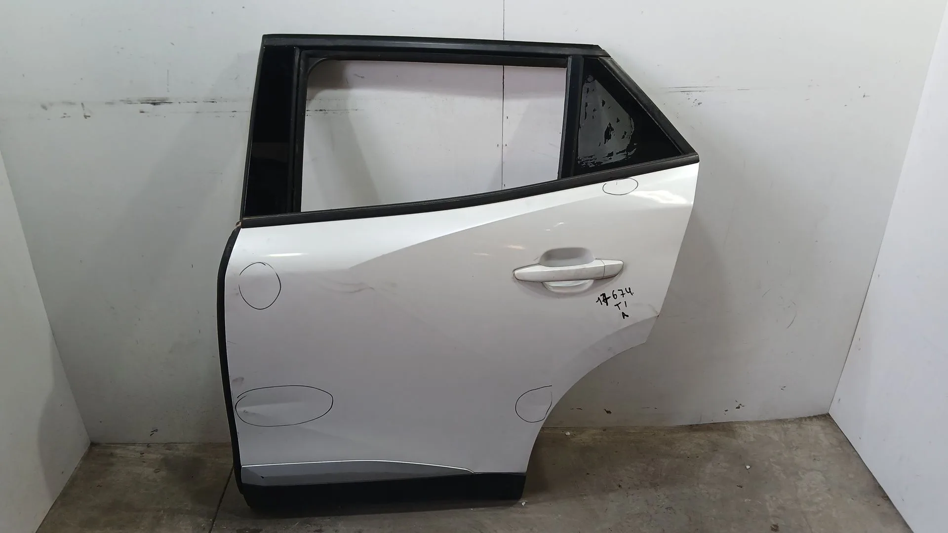 Puerta Trasera Izquierda para Peugeot 2008 Ii (Ud_, Us_, Uy_, Uj_, Ur_, Uc_)