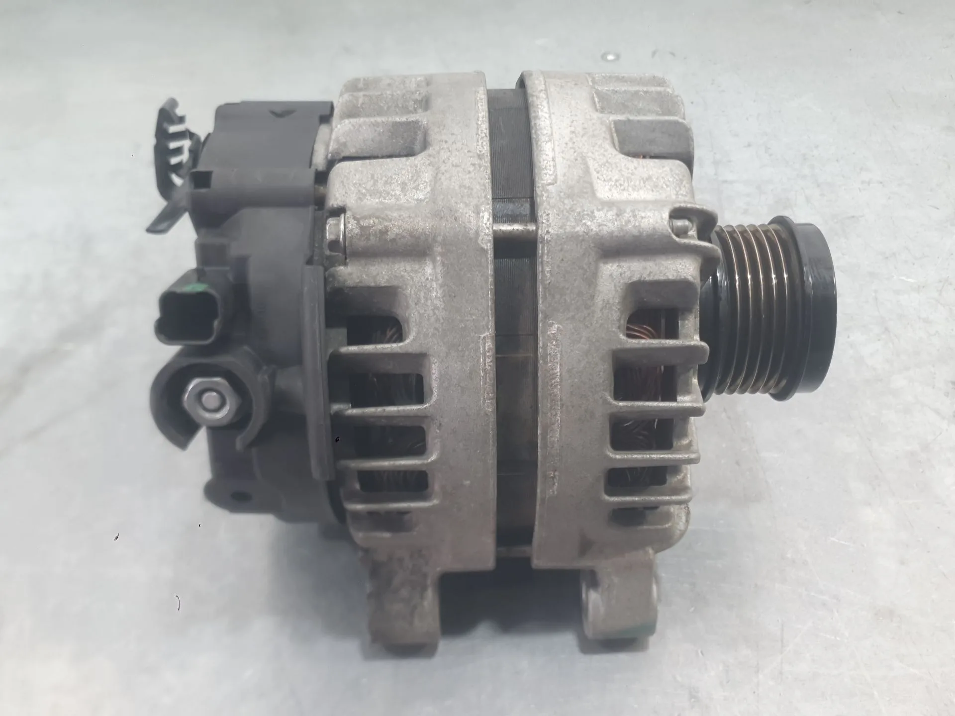 Alternador para Citroën C-Elysee (Dd_)