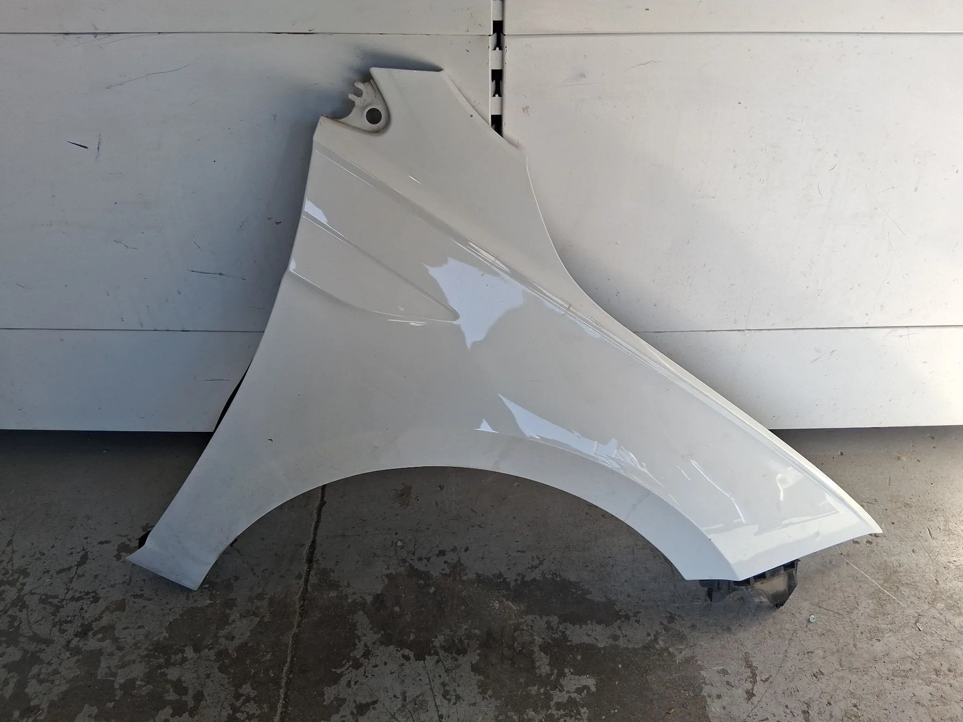 Aleta Delantera Derecha para Volkswagen Polo Vi (Aw1, Bz1, Ae1)