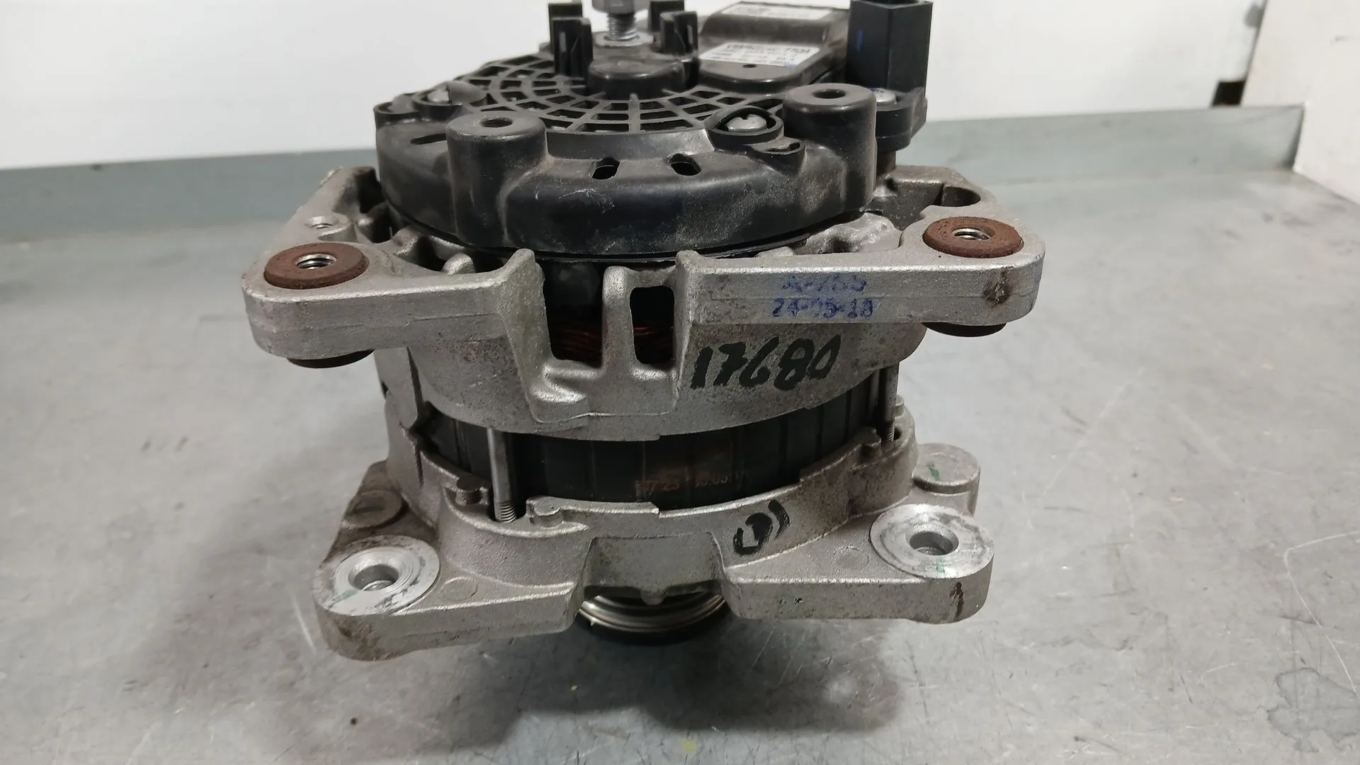 Alternador para Volkswagen Polo Vi (Aw1, Bz1, Ae1)