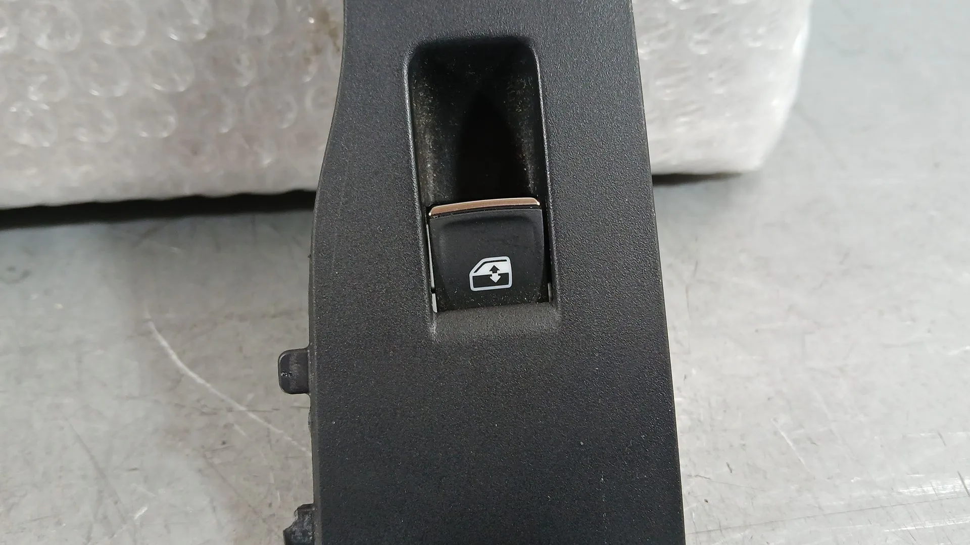 Mando Elevalunas Trasero Derecho para Volkswagen Polo Vi (Aw1, Bz1, Ae1)