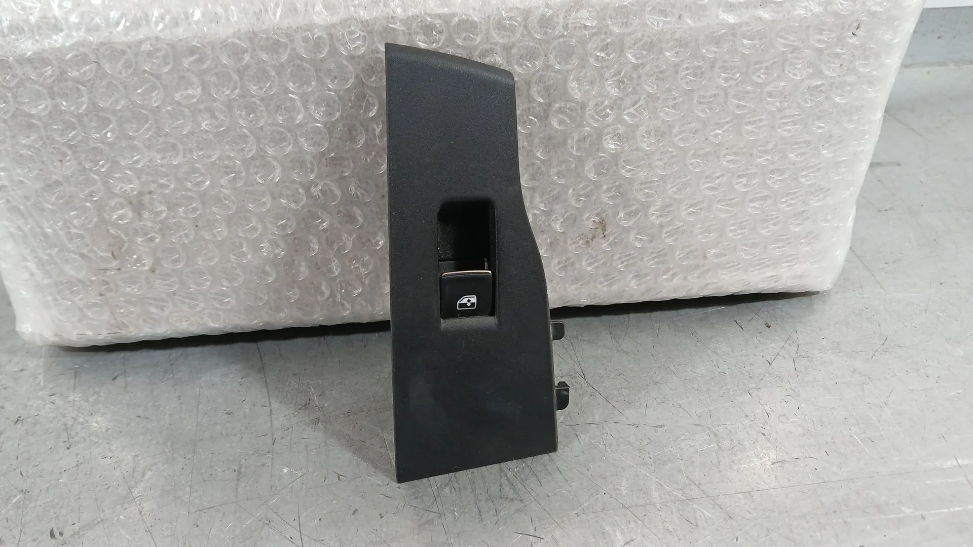 Mando Elevalunas Trasero Izquierdo para Volkswagen Polo Vi (Aw1, Bz1, Ae1)