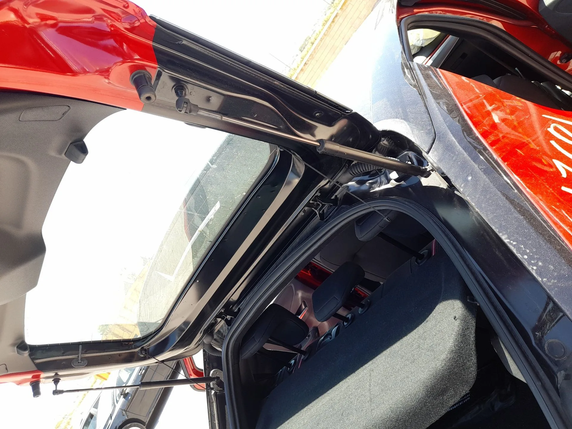 Amortiguadores Maletero / Porton para Opel Corsa F (P2Jo)