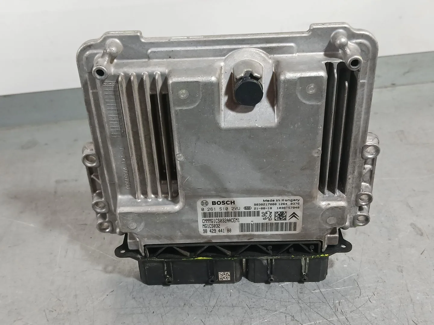 Centralita Motor Uce para Opel Corsa F (P2Jo)