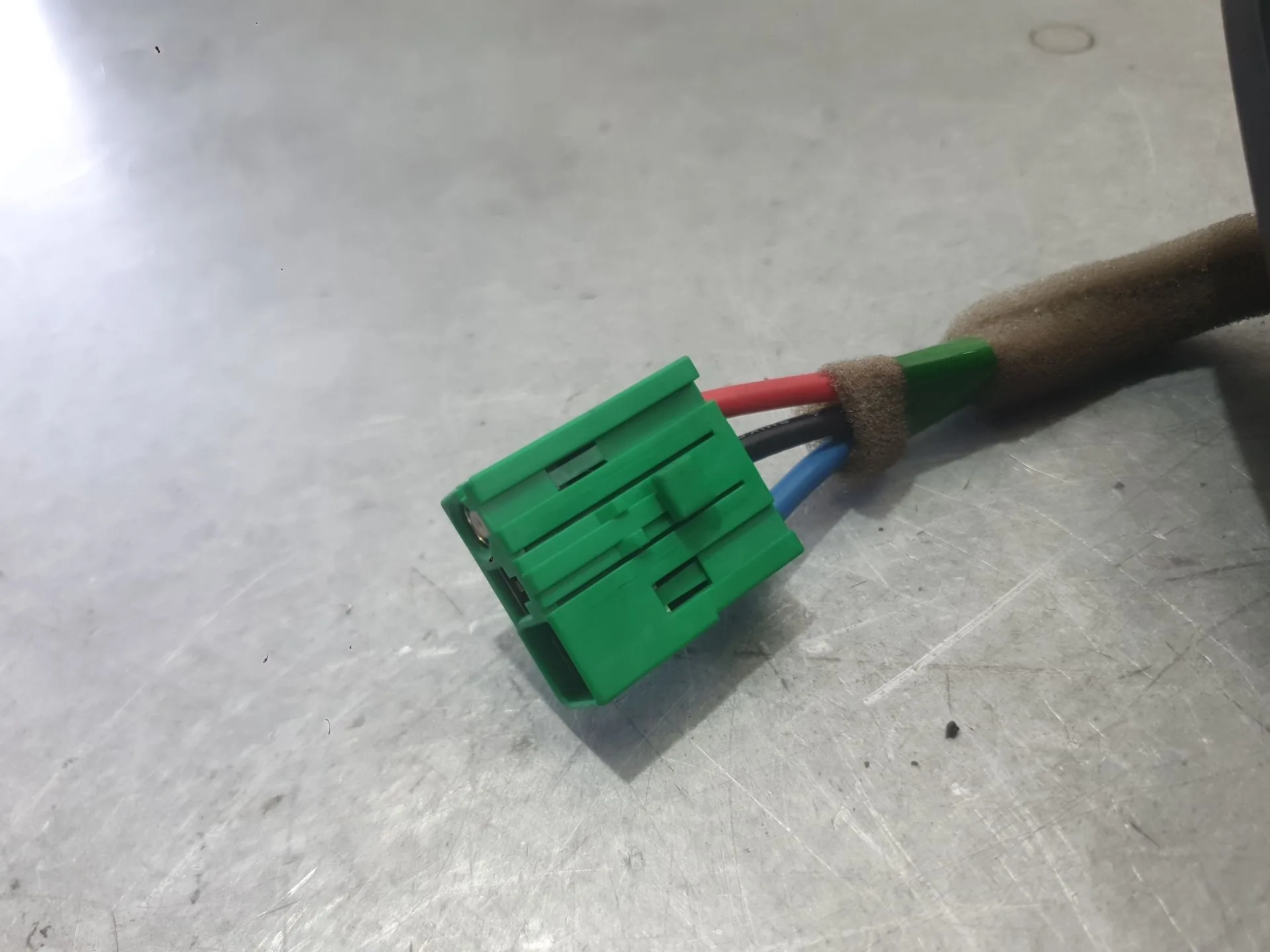 Antena para Kia Stonic (Yb)