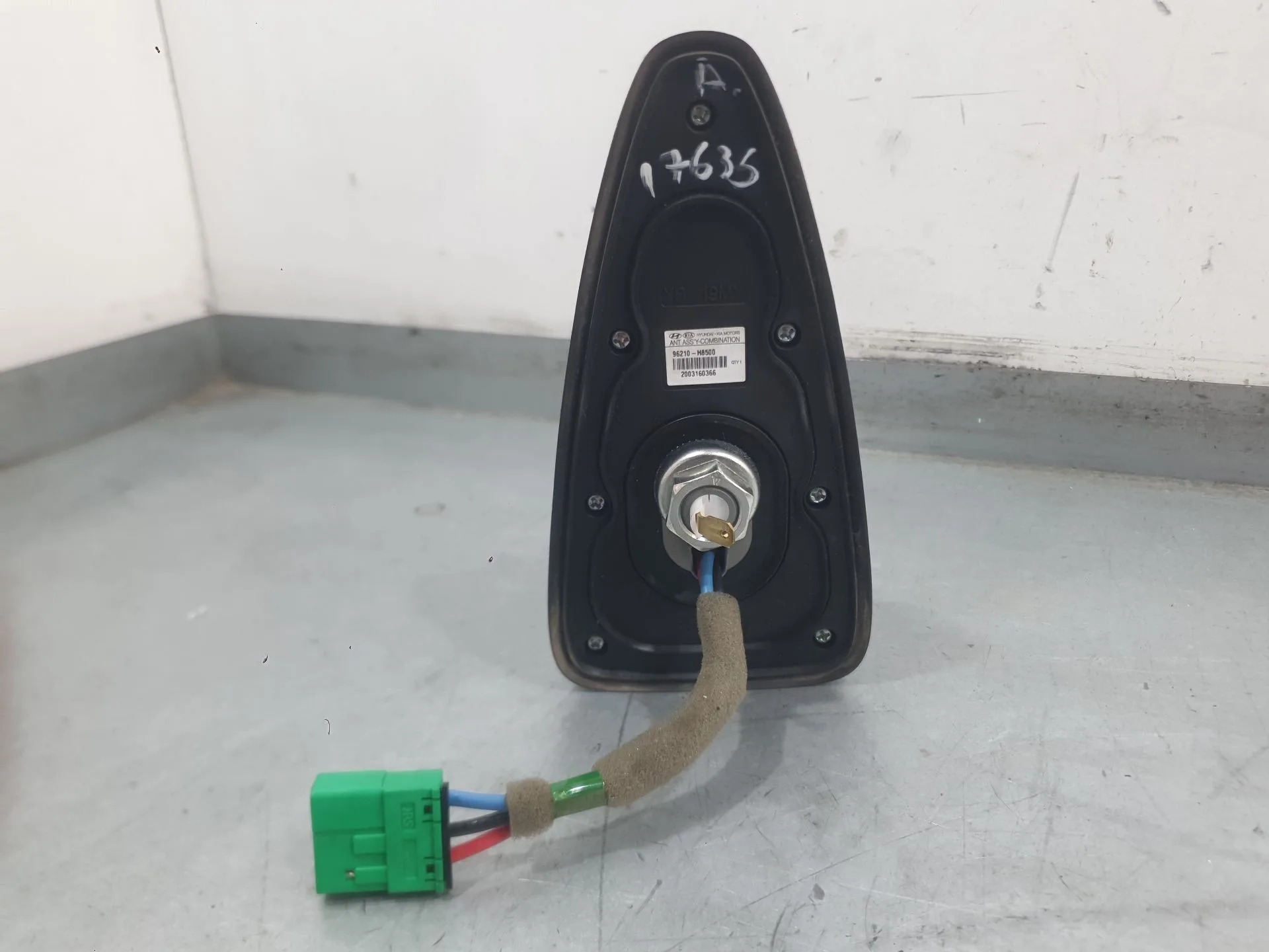 Antena para Kia Stonic (Yb)