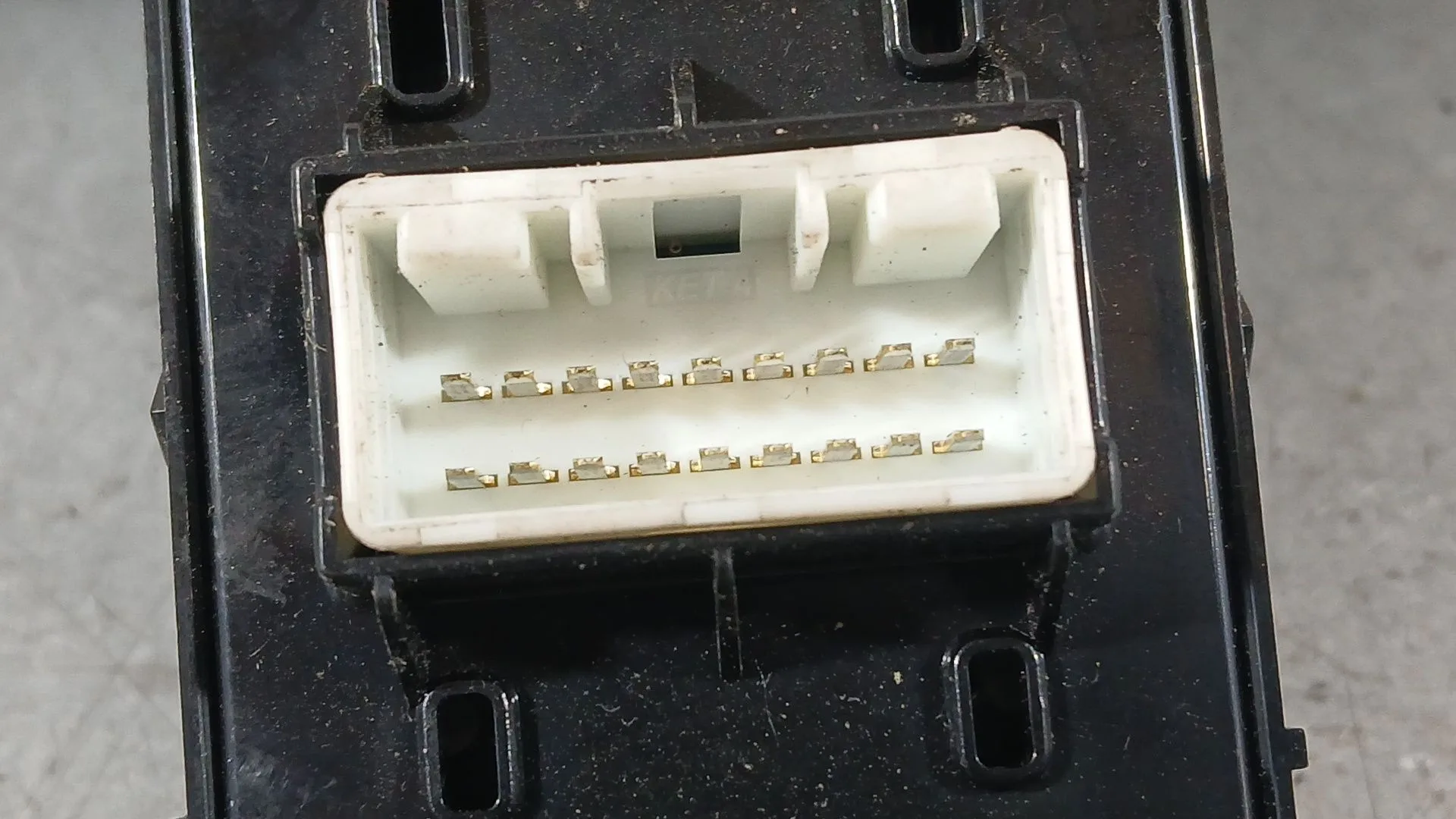 Mando Elevalunas Delantero Izquierdo para Kia Sportage Iv (Ql, Qle)