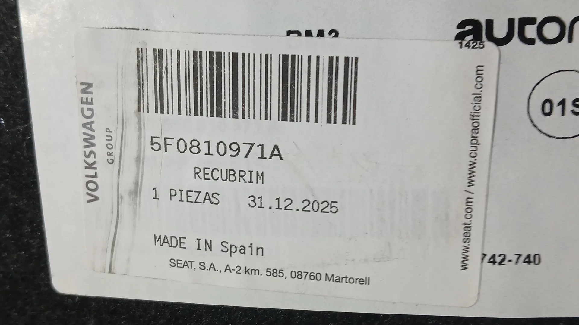 Plastico Pase Rueda Tras. Izq. para Seat Leon (5F1)