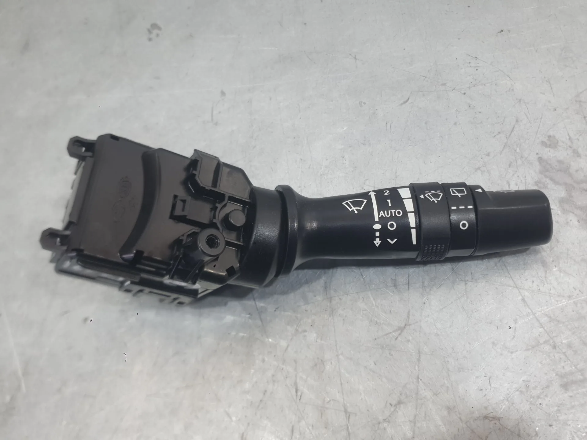 Mando Limpia para Kia Cee'd (Jd)