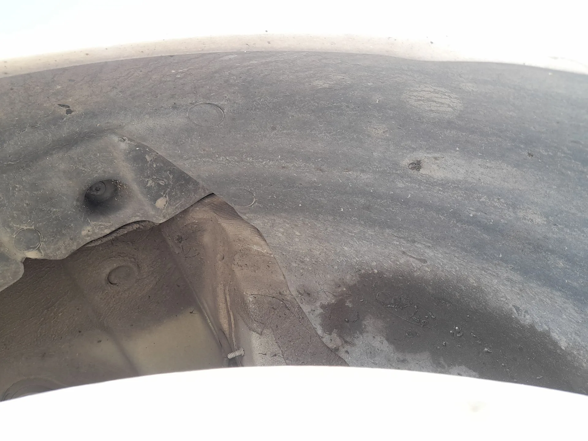 Plastico Pase Rueda Del. Izq. para Seat Exeo (3R2)