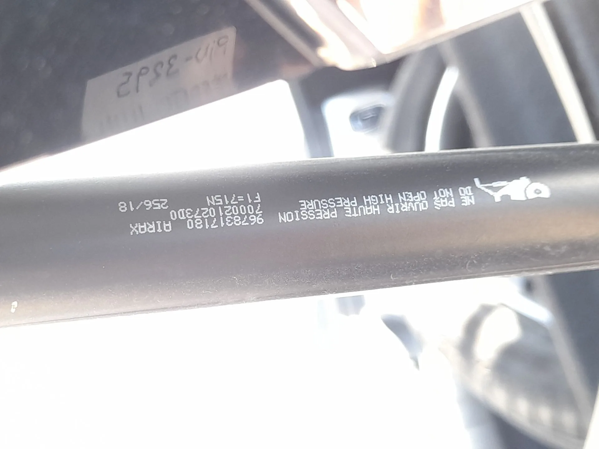 Amortiguadores Maletero / Porton para Peugeot 2008 I (Cu_)
