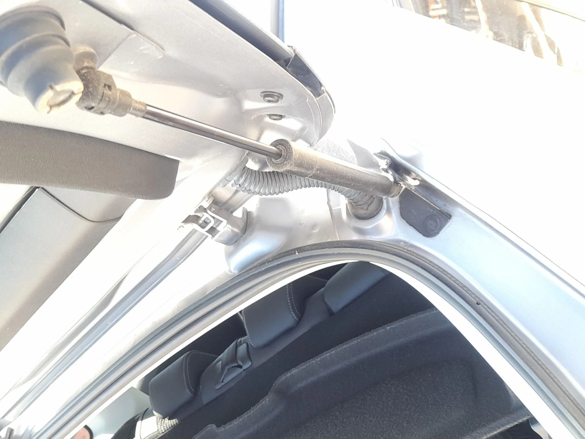 Amortiguadores Maletero / Porton para Peugeot 2008 I (Cu_)