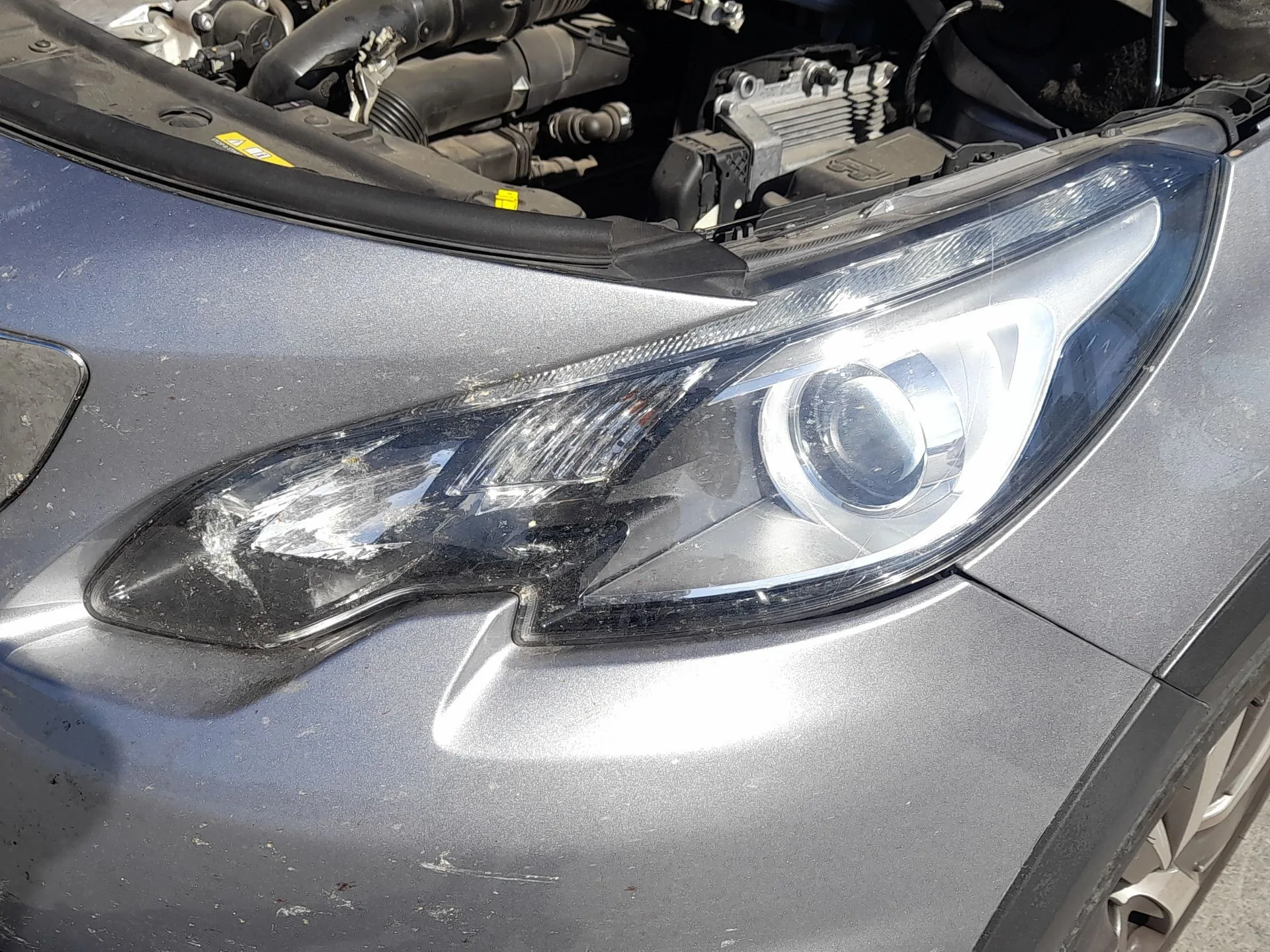 Faro Izquierdo para Peugeot 2008 I (Cu_)