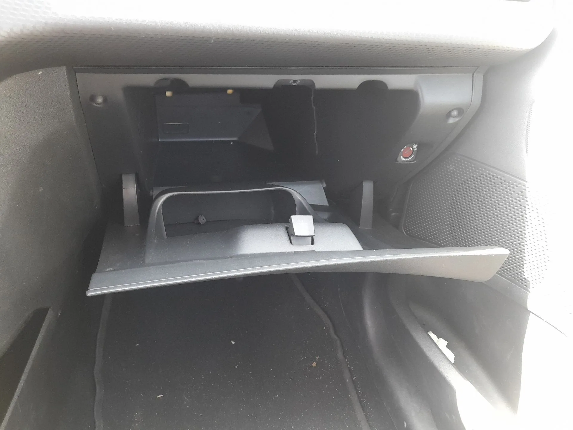 Guantera para Peugeot 2008 I (Cu_)