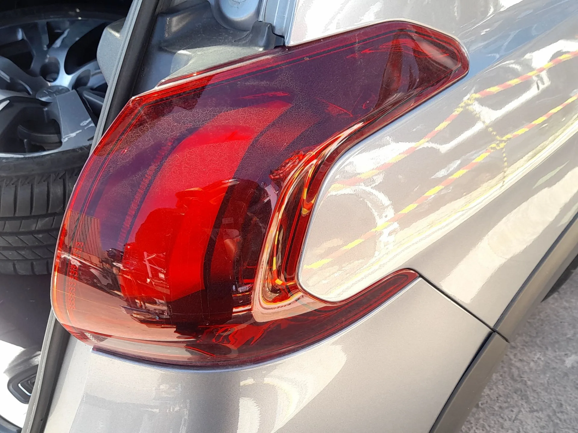 Piloto Trasero Derecho Exterior para Peugeot 2008 I (Cu_)