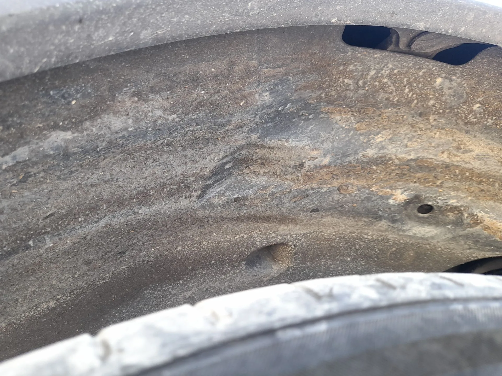 Plastico Pase Rueda Del. Dch. para Peugeot 2008 I (Cu_)