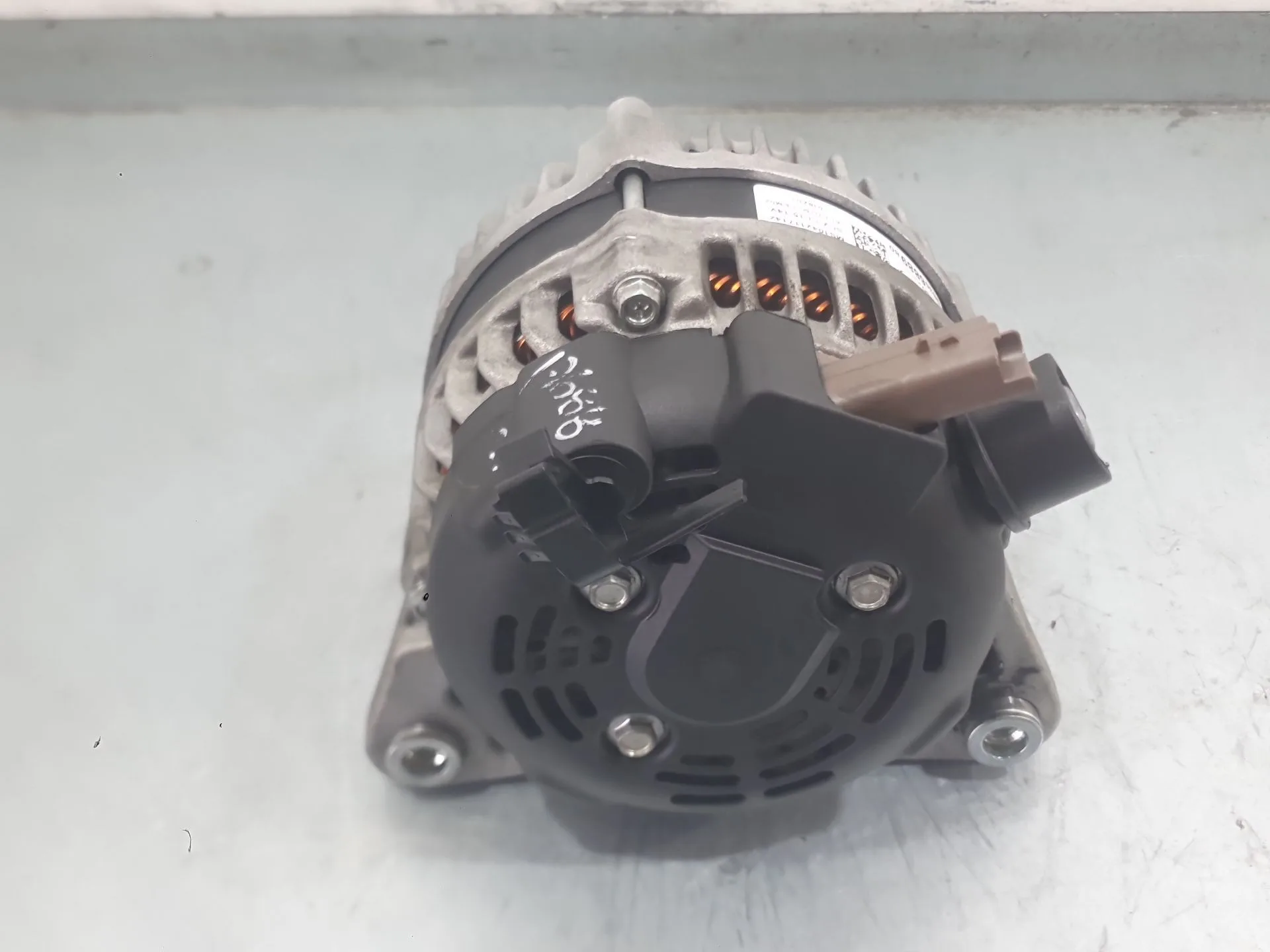 Alternador para Opel Corsa F (P2Jo)