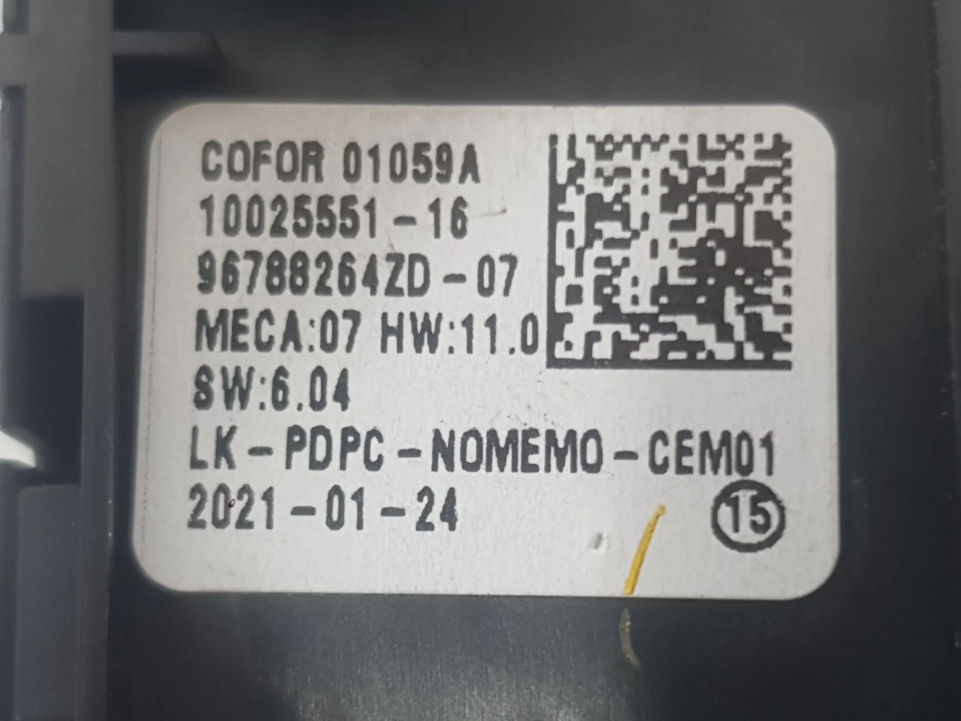 Mando Elevalunas Delantero Izquierdo para Opel Corsa F (P2Jo)