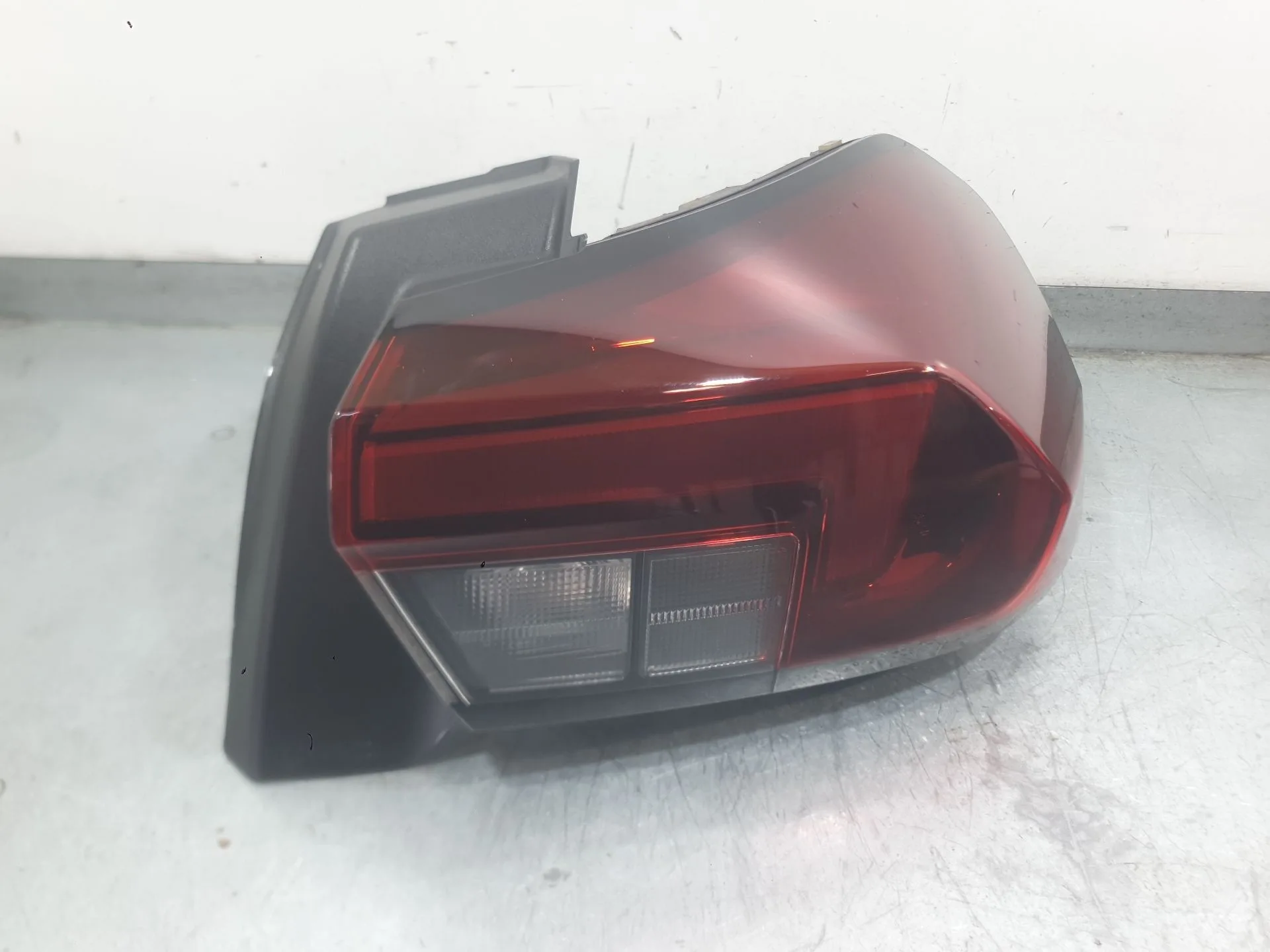 Piloto Trasero Derecho para Opel Corsa F (P2Jo)