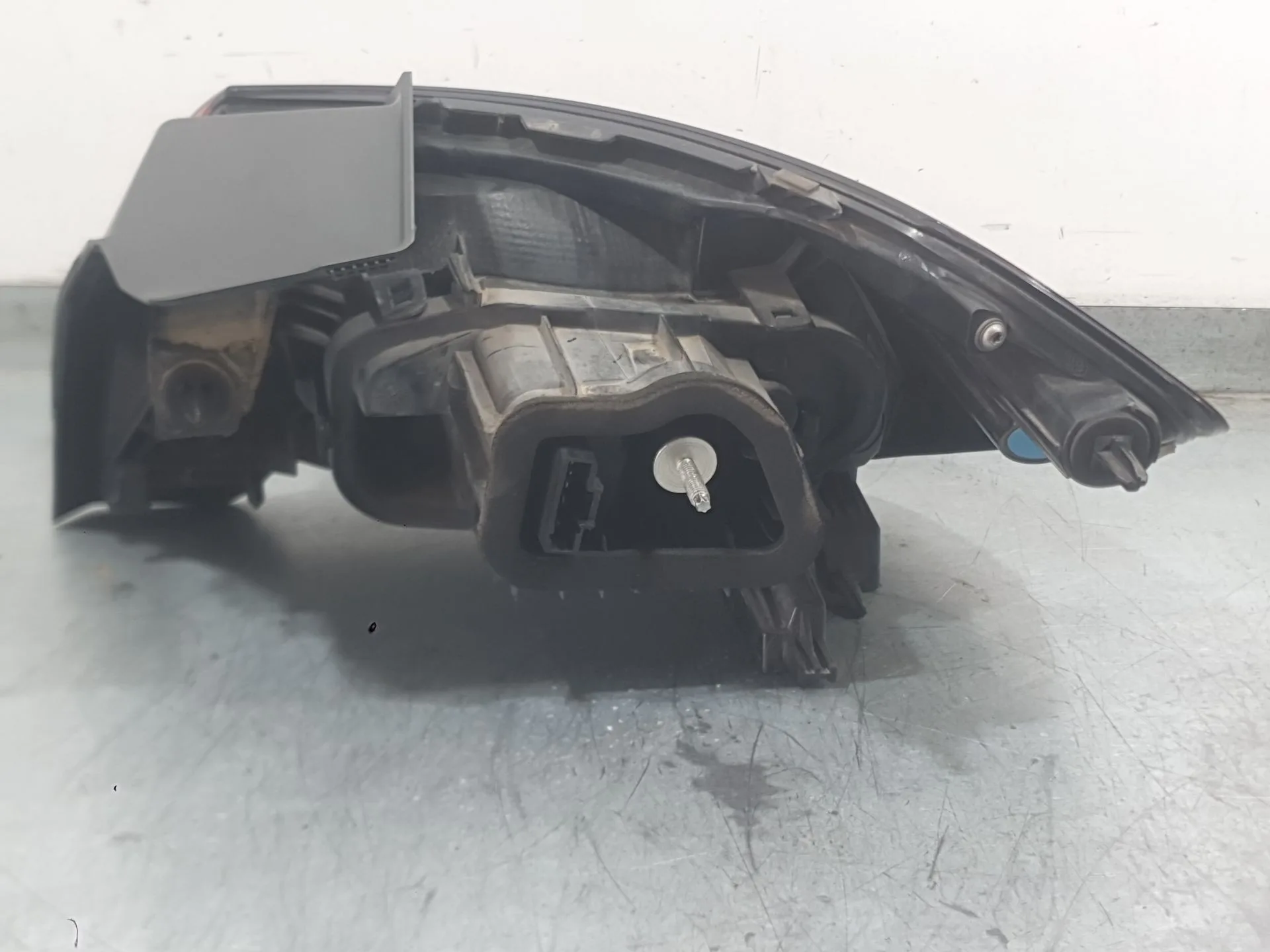 Piloto Trasero Izquierdo para Opel Corsa F (P2Jo)