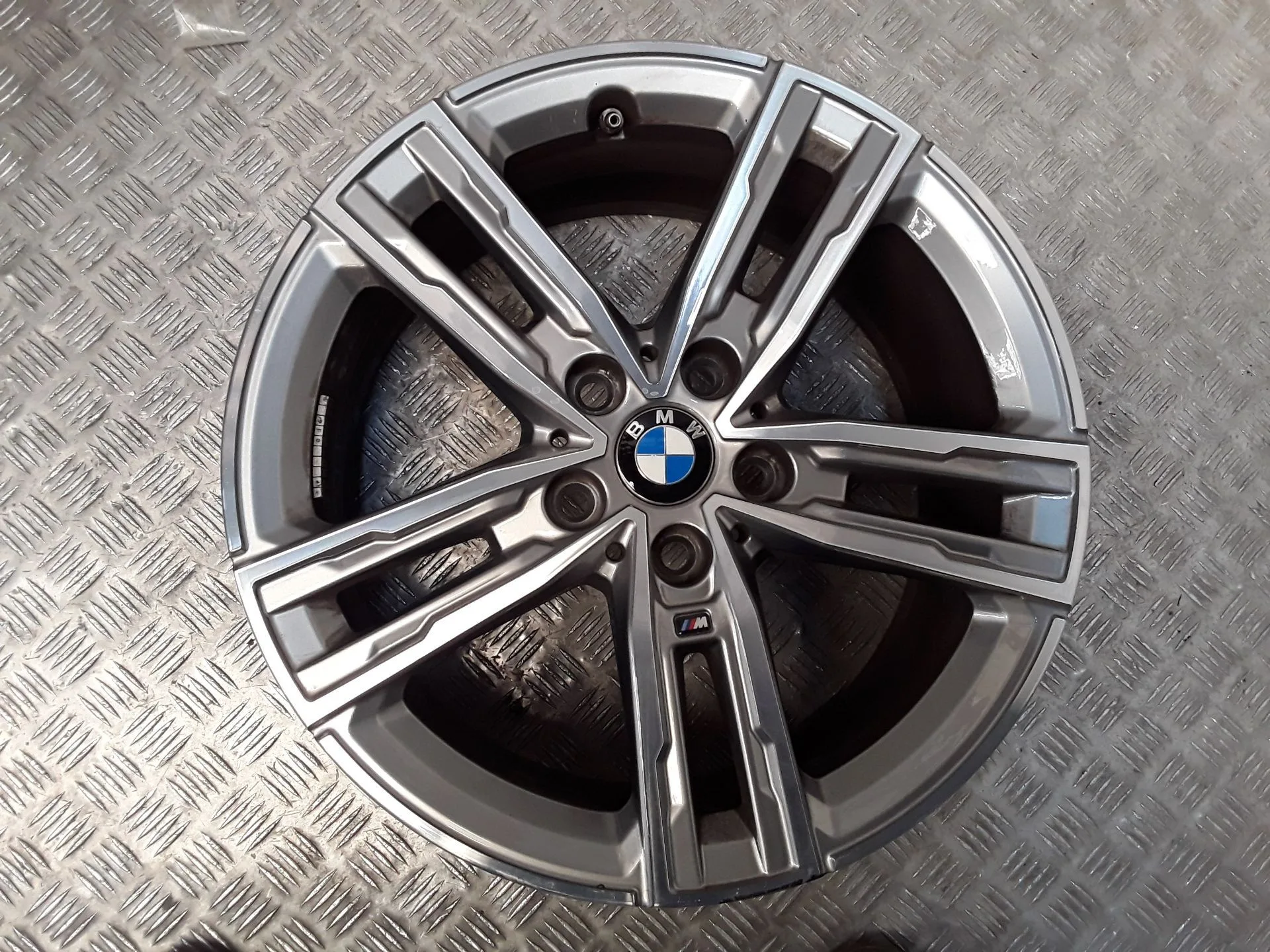 Llanta Aluminio para Bmw 1 (F40)