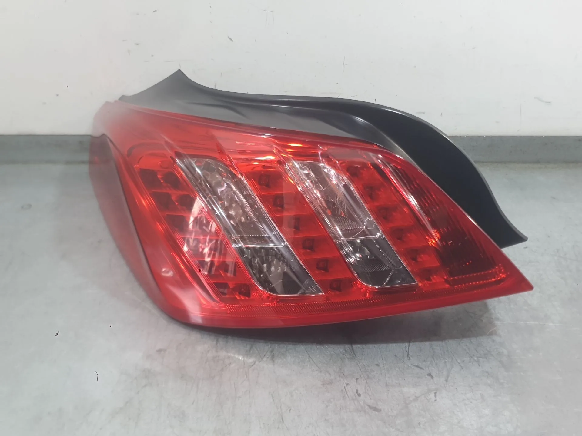 Piloto Trasero Izquierdo para Peugeot 508 I (8D_)