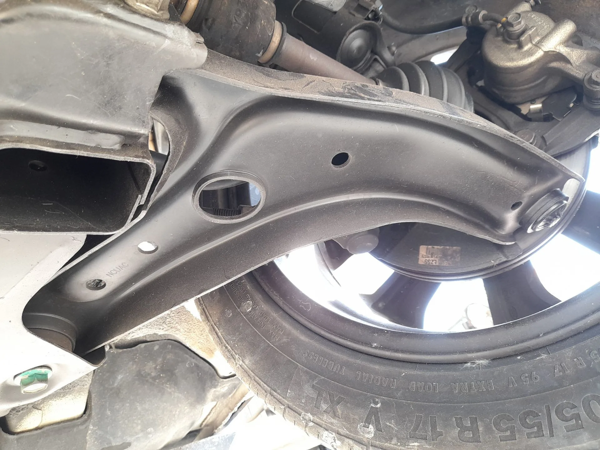 Brazo Suspension Inferior Delantero Izquierdo para Kia Stonic (Yb)