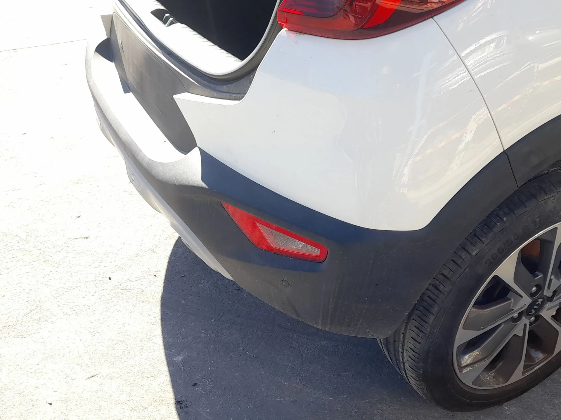 Paragolpes Trasero para Kia Stonic (Yb)