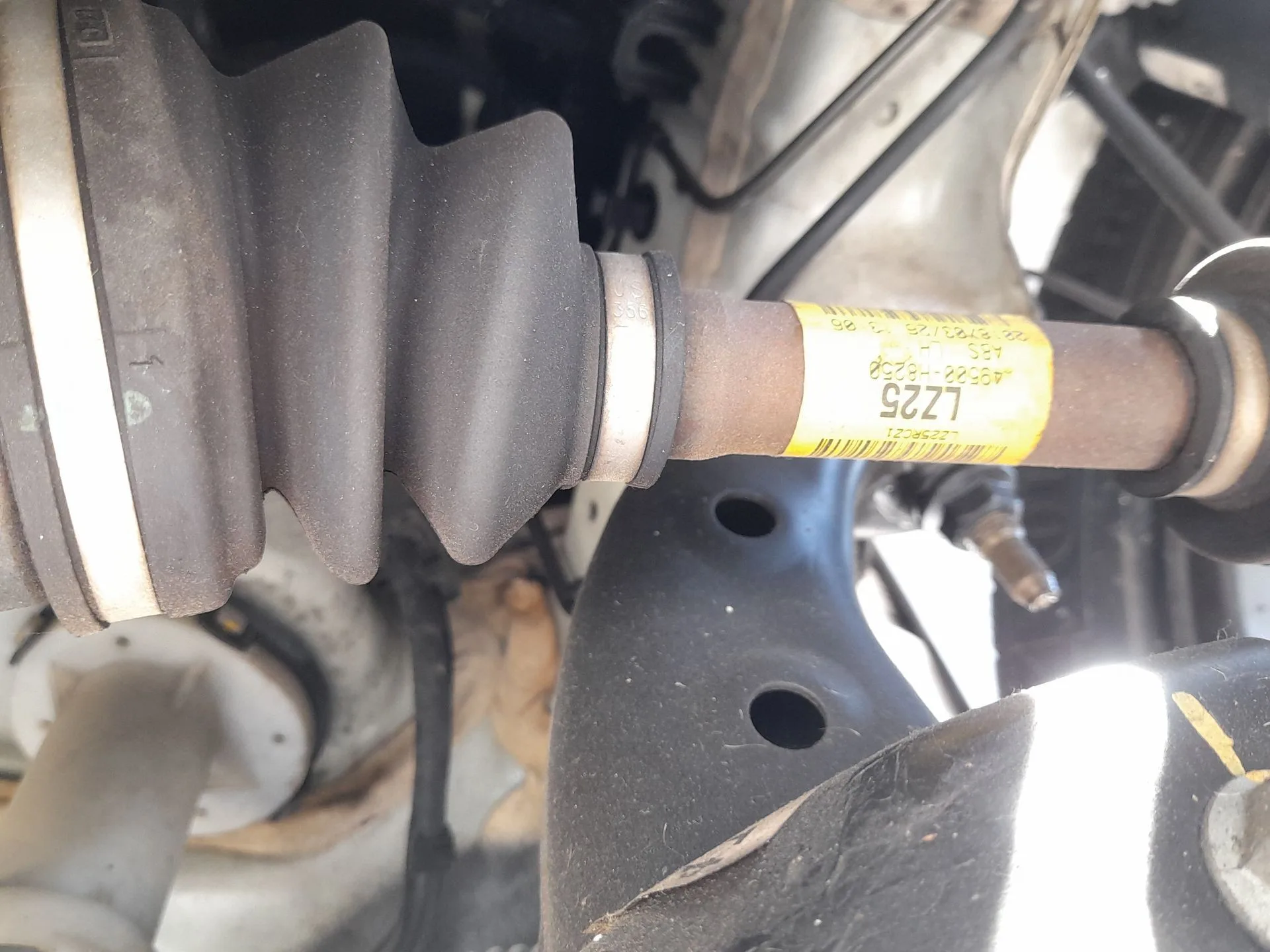 Transmision Delantera Izquierda para Kia Stonic (Yb)