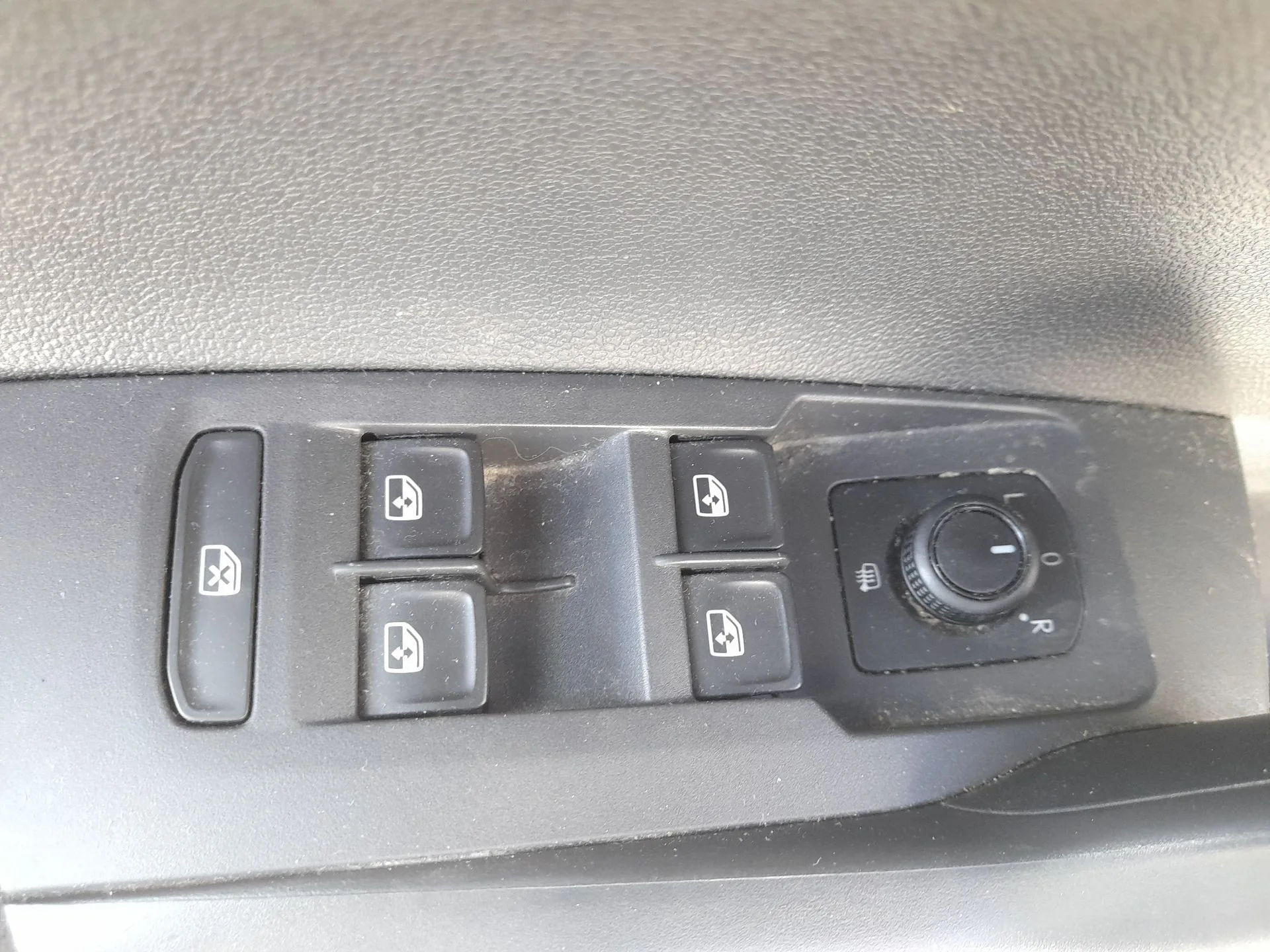 Mando Elevalunas Delantero Izquierdo para Volkswagen Polo Vi (Aw1, Bz1, Ae1)