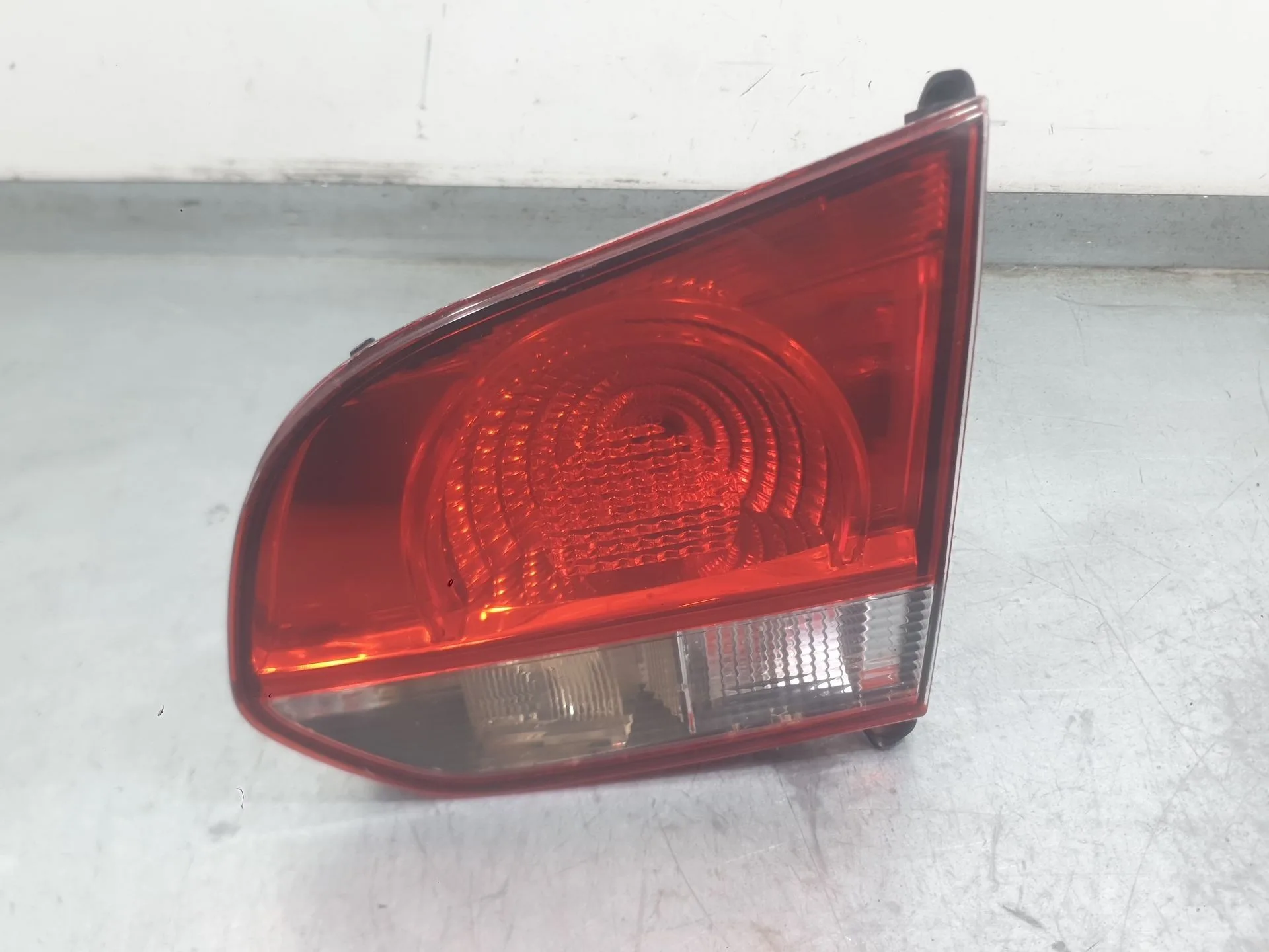 Piloto Trasero Derecho Interior para Volkswagen Golf Vi (5K1)