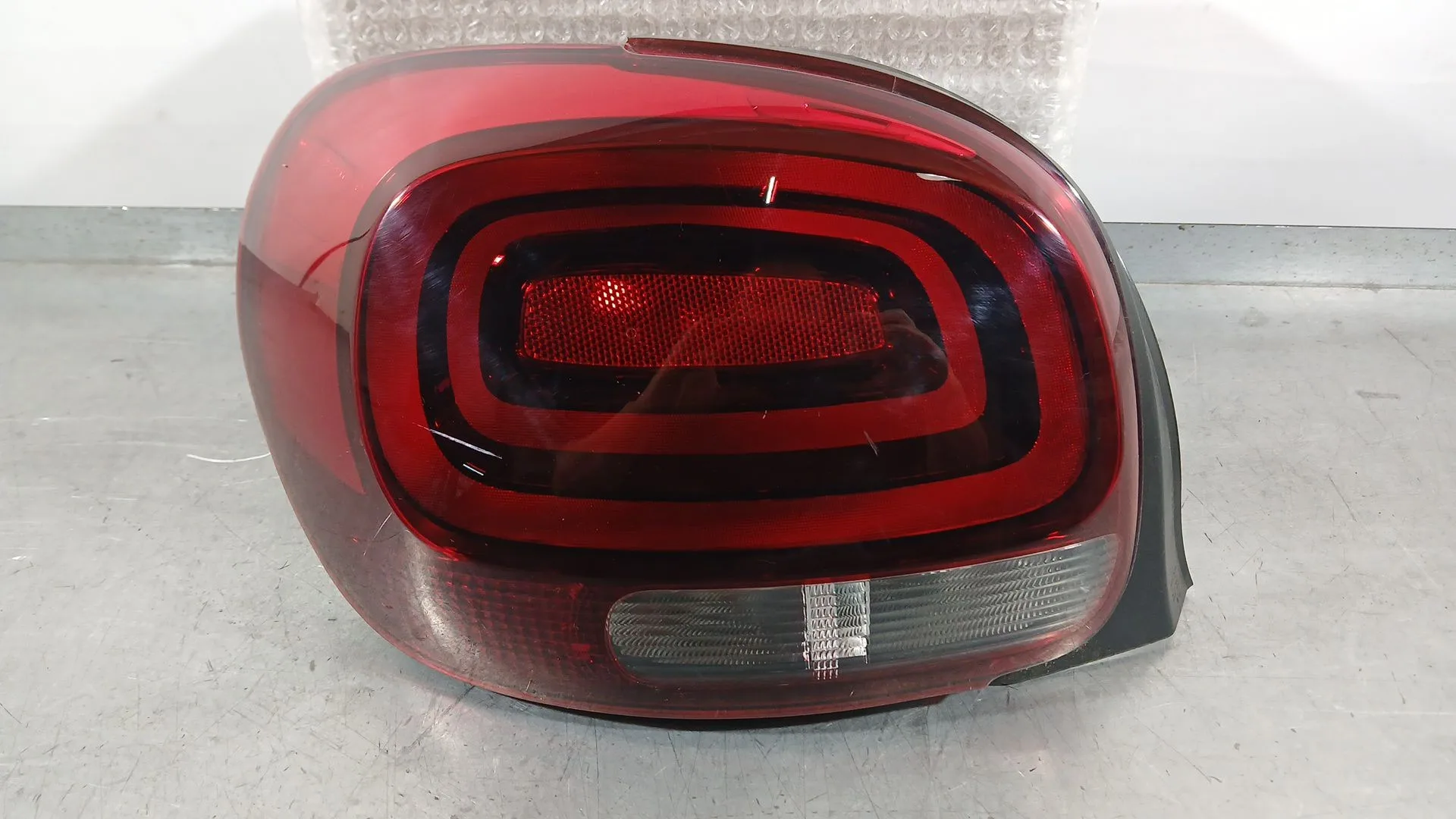 Piloto Trasero Izquierdo para Citroën C3 Iii (Sx)