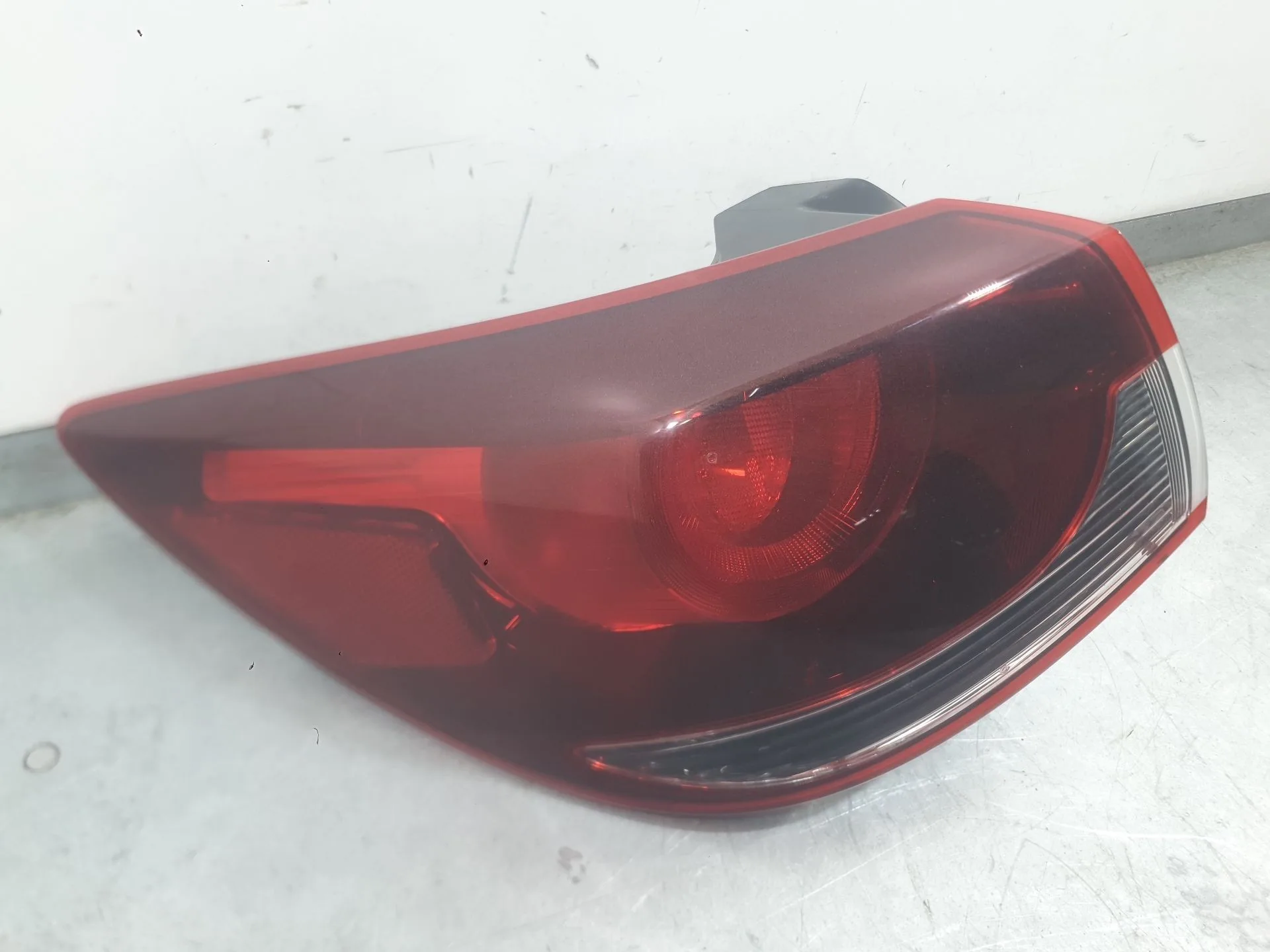 Piloto Trasero Izquierdo Exterior para Mazda 2 Hatchback (Dl, Dj)