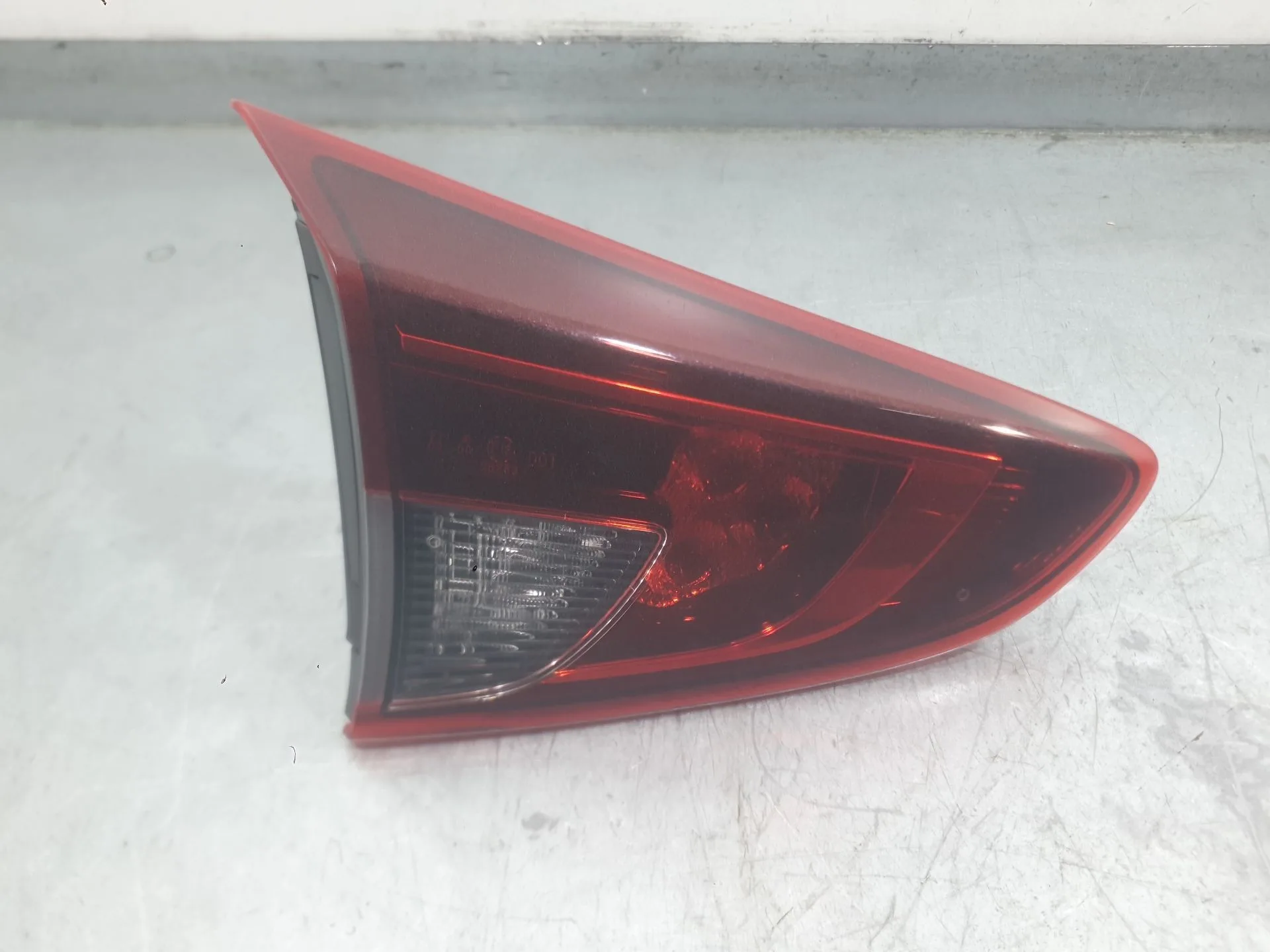 Piloto Trasero Izquierdo Interior para Mazda 2 Hatchback (Dl, Dj)