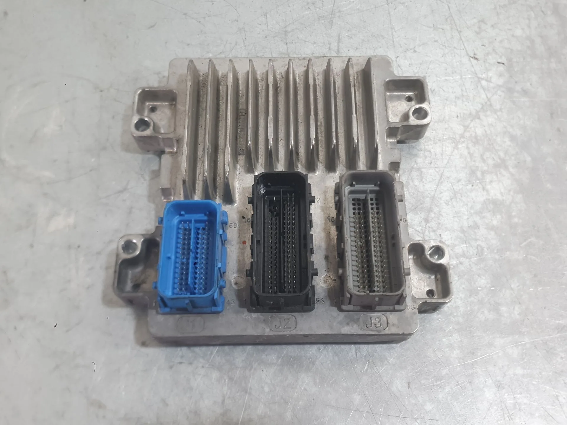 Centralita Motor Uce para Opel Mokka / Mokka X (J13)