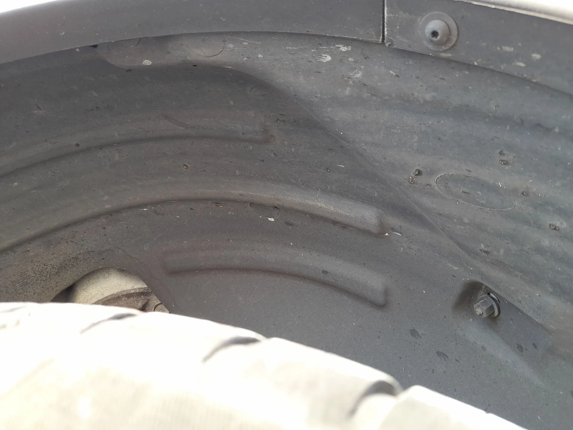Plastico Pase Rueda Tras. Izq. para Opel Mokka / Mokka X (J13)