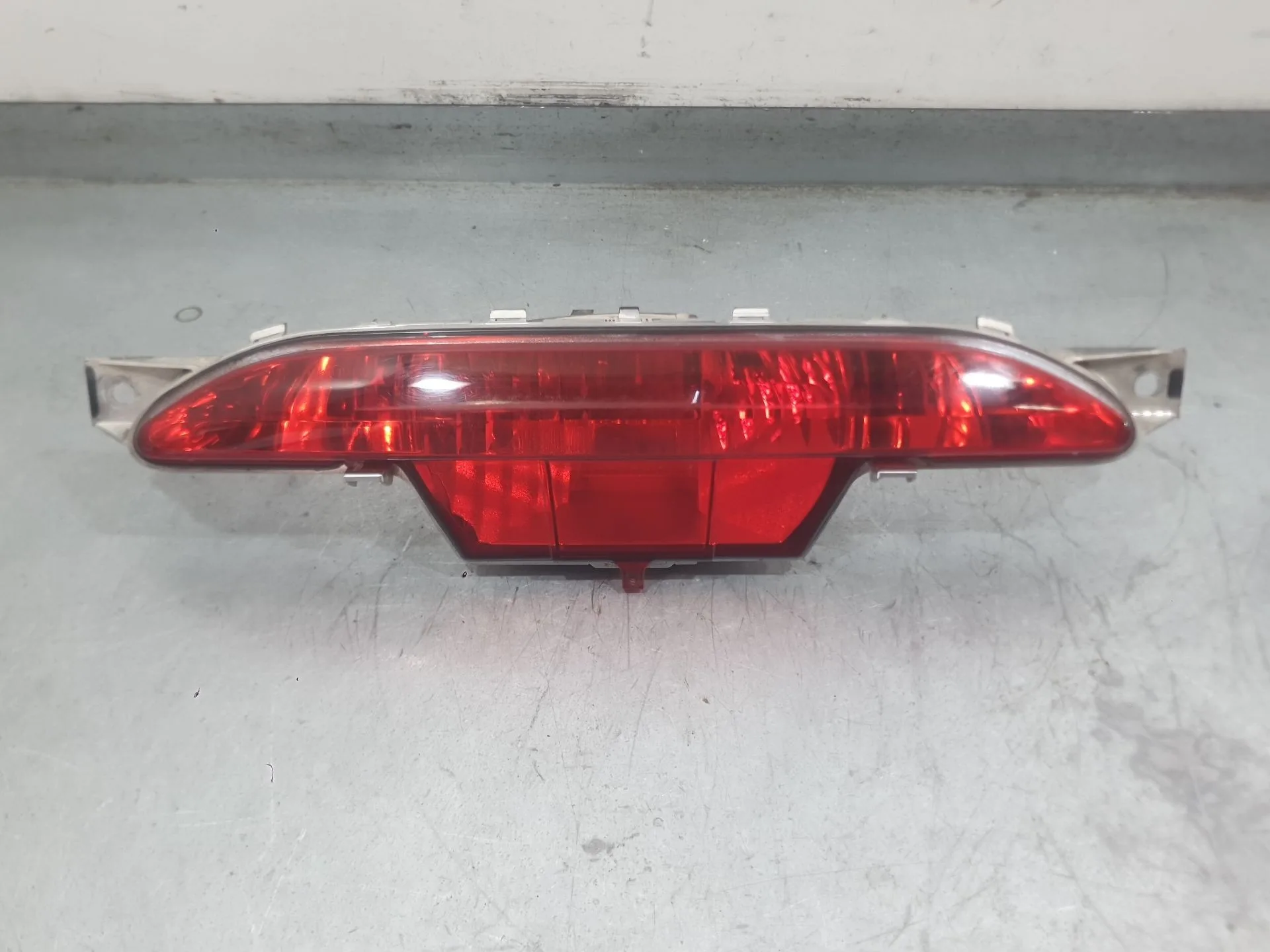 Piloto Trasero Central para Opel Corsa F (P2Jo)